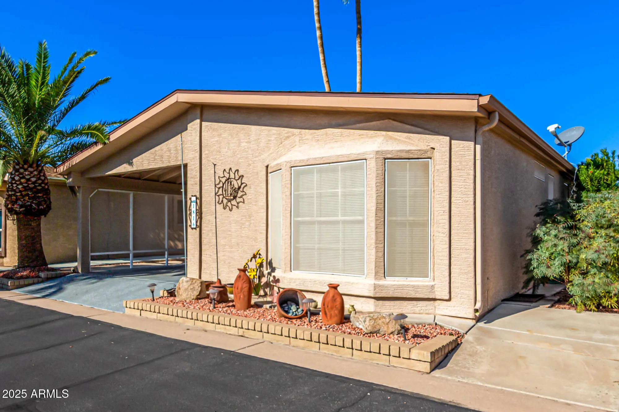 Property Slideshow image 4 of 63 | 1816 e torrey pines ln, Chandler, AZ, 85249