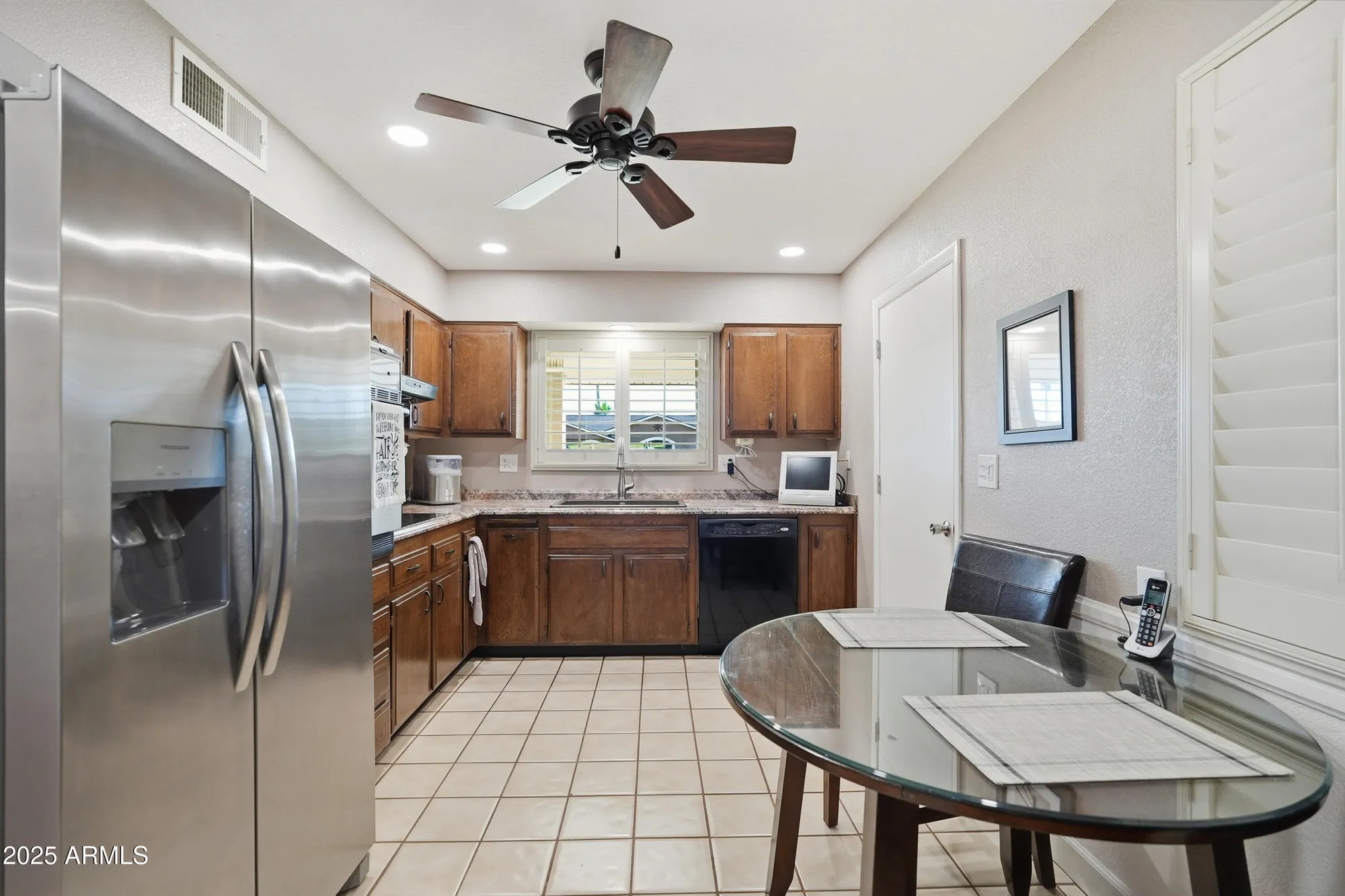 Property Slideshow image 5 of 15 | 9942 w cameo dr, Sun City, AZ, 85351