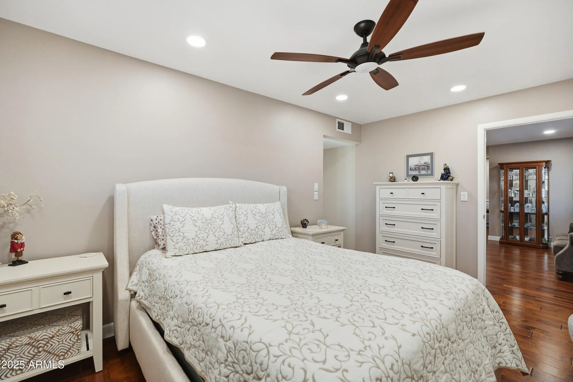 Property Slideshow image 11 of 15 | 9942 w cameo dr, Sun City, AZ, 85351