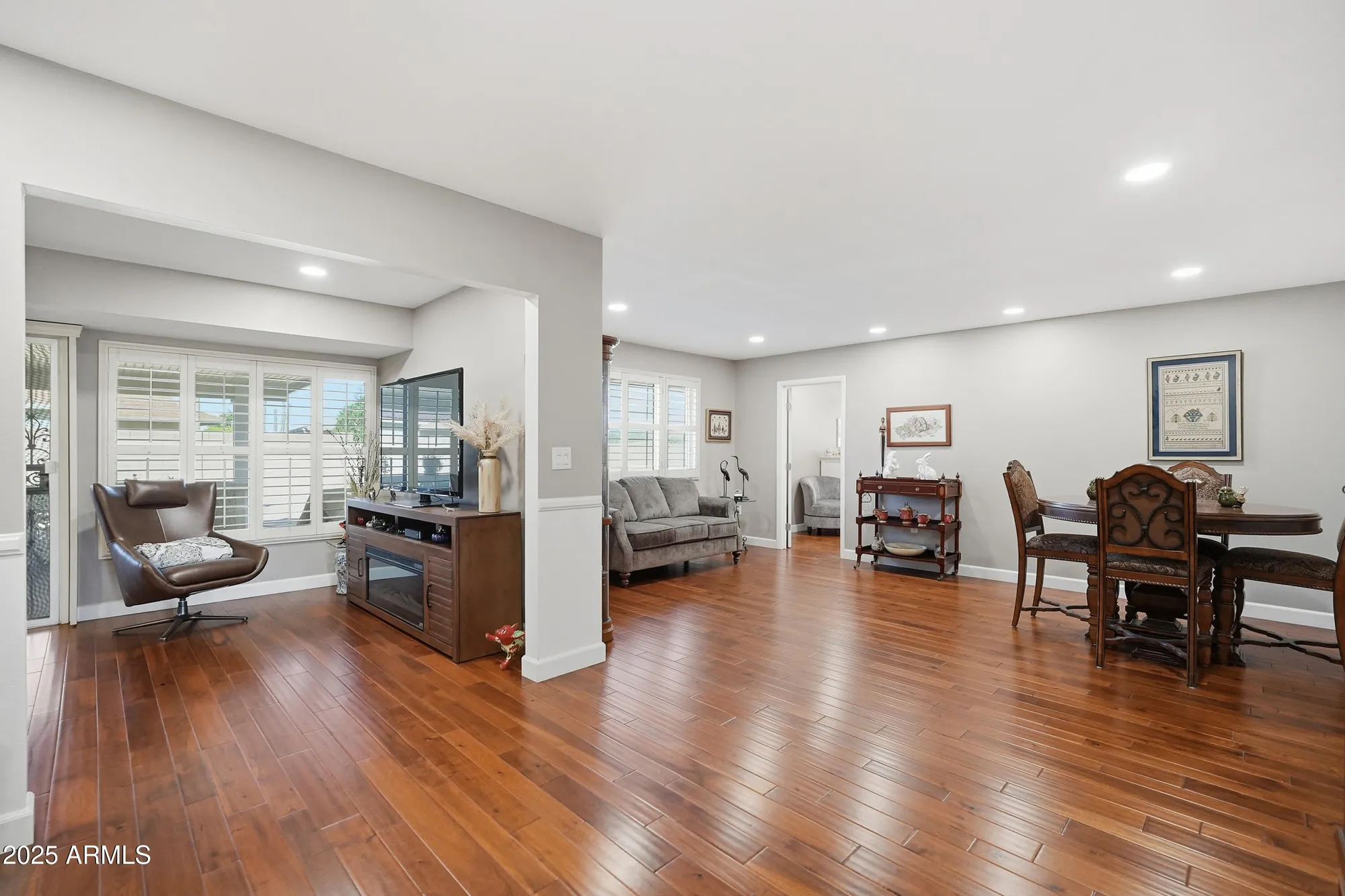 Property Slideshow image 2 of 15 | 9942 w cameo dr, Sun City, AZ, 85351