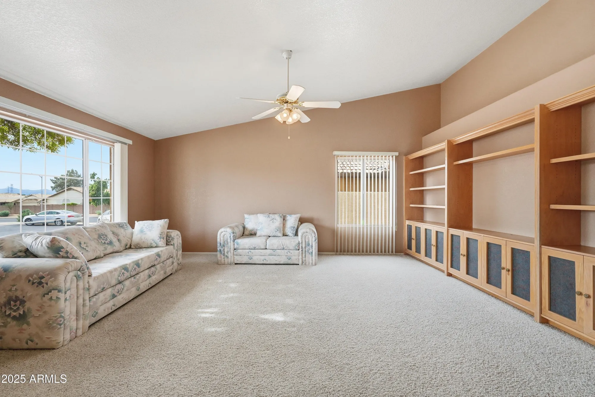 Property Slideshow image 10 of 56 | 10776 w runion dr, Peoria, AZ, 85373
