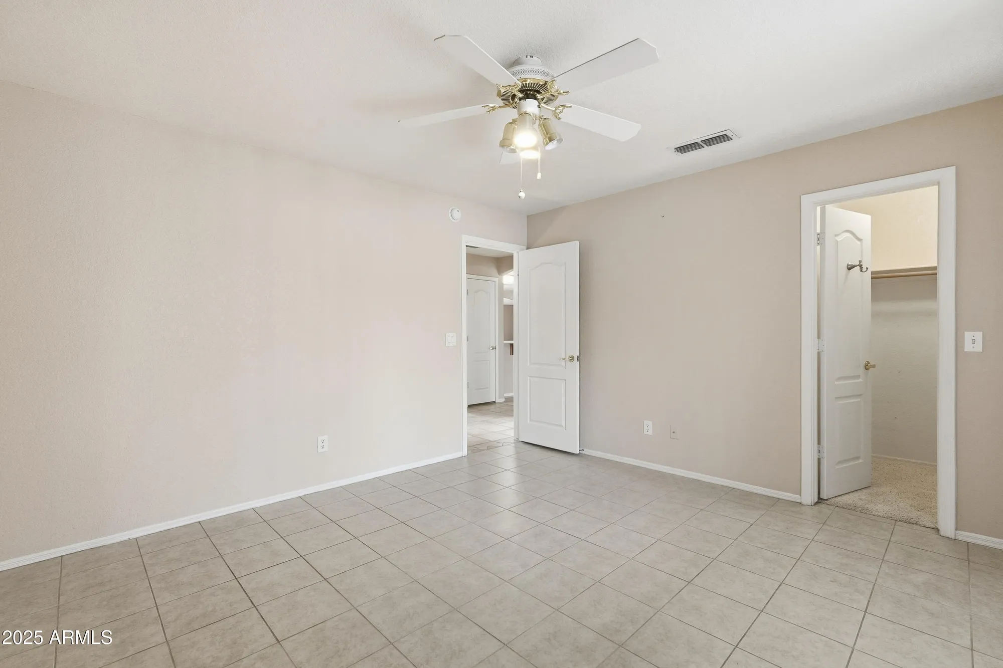 Property Slideshow image 35 of 56 | 10776 w runion dr, Peoria, AZ, 85373