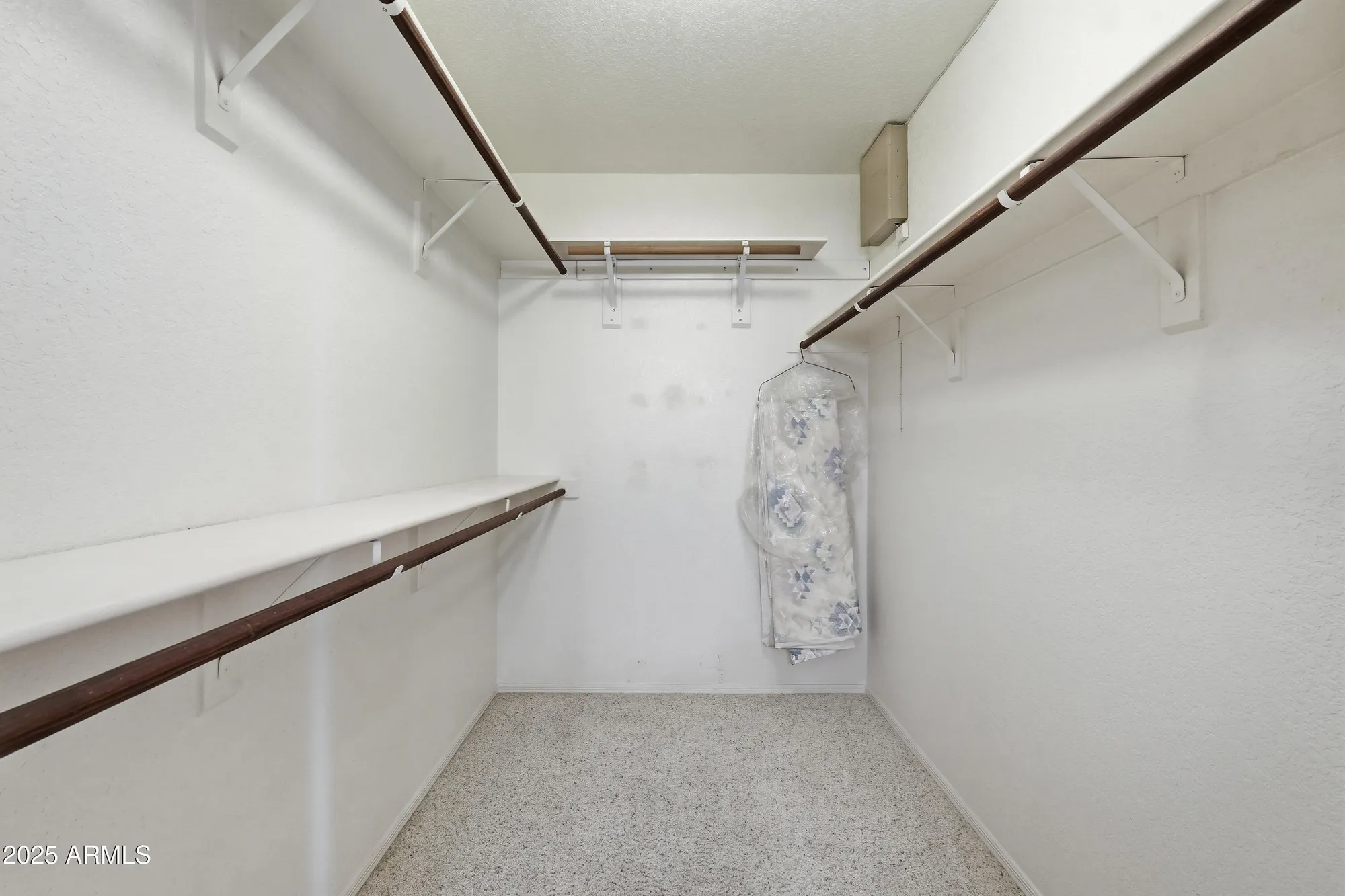 Property Slideshow image 34 of 56 | 10776 w runion dr, Peoria, AZ, 85373