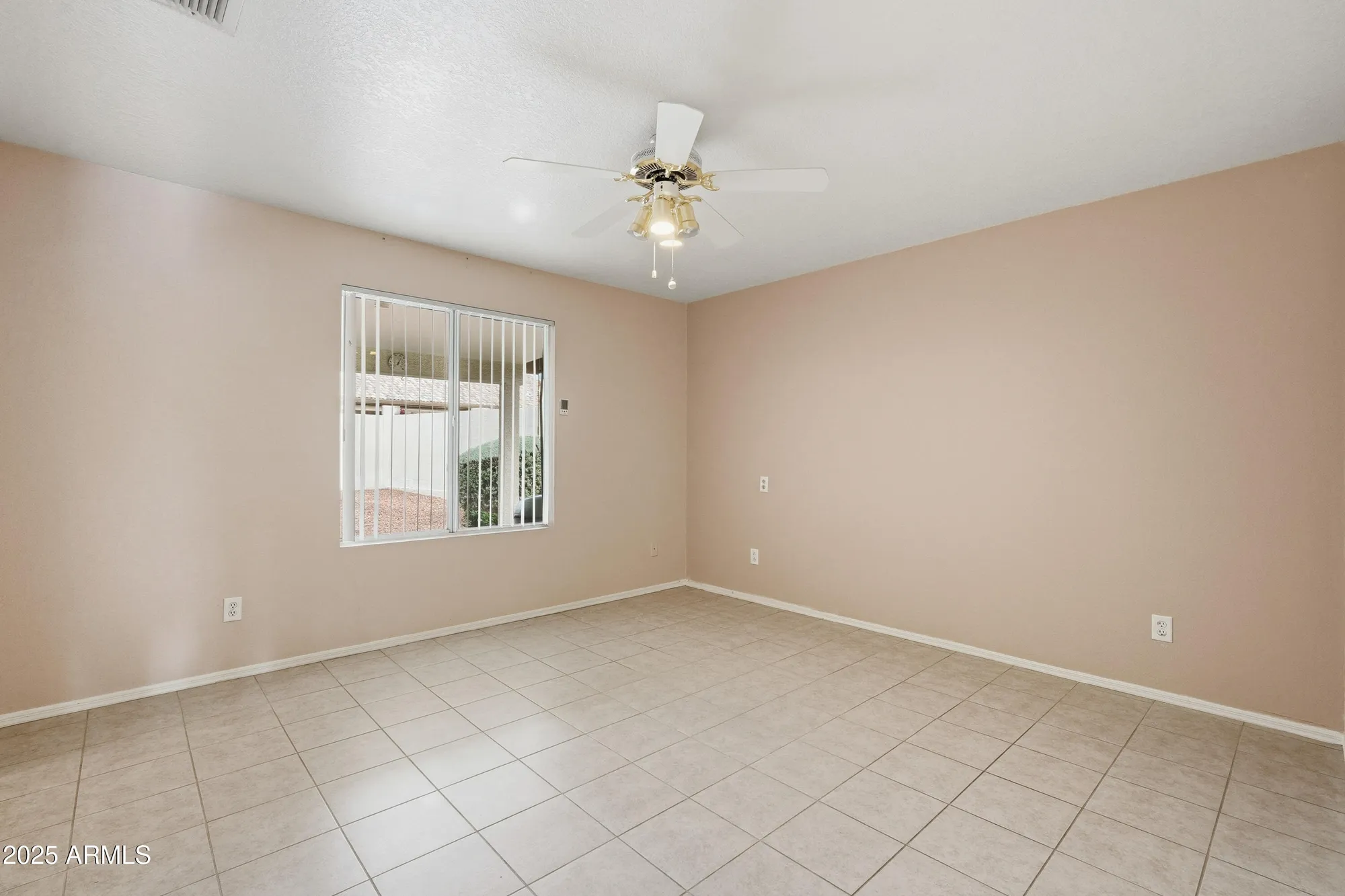 Property Slideshow image 36 of 56 | 10776 w runion dr, Peoria, AZ, 85373