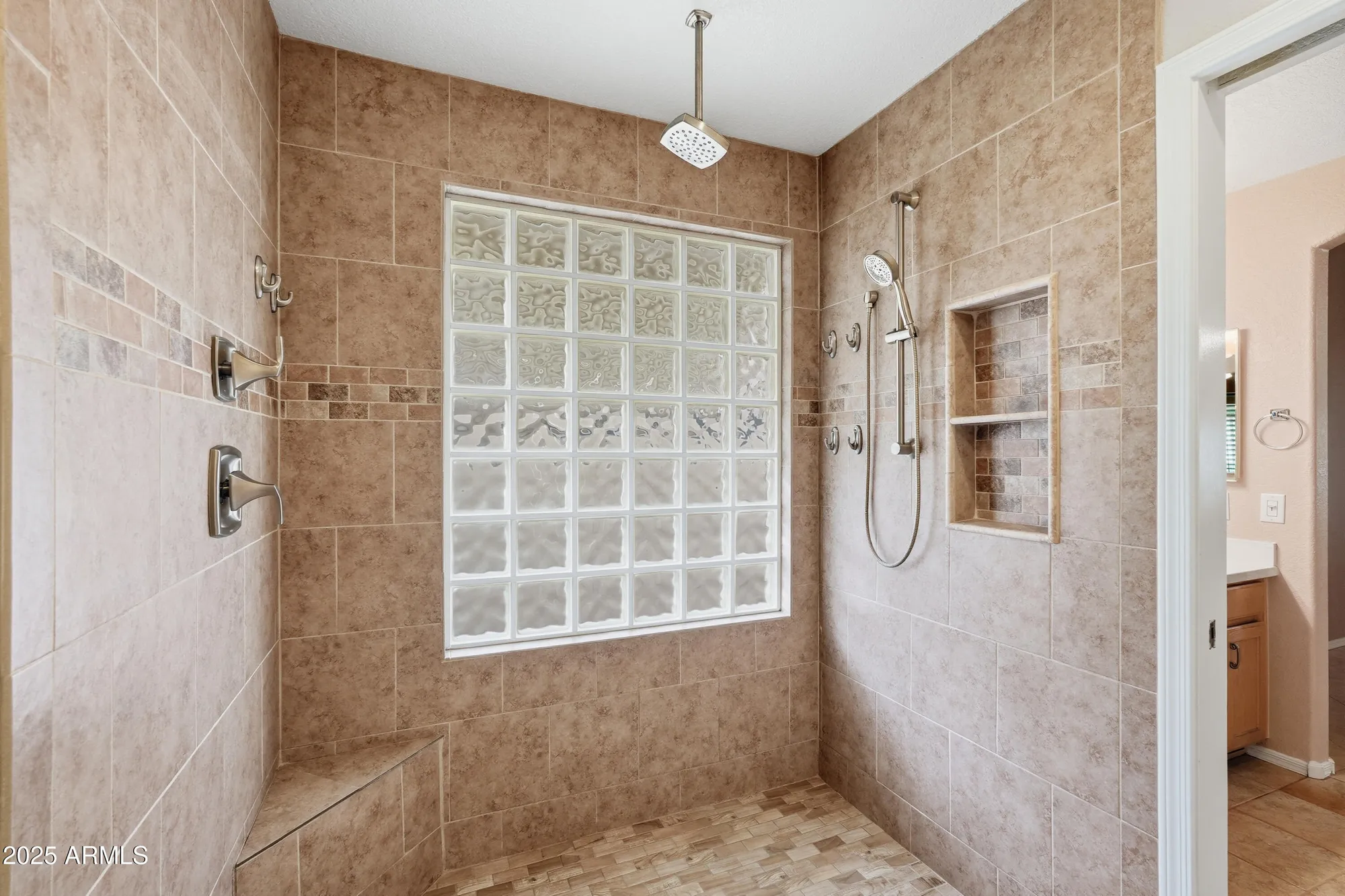 Property Slideshow image 32 of 56 | 10776 w runion dr, Peoria, AZ, 85373