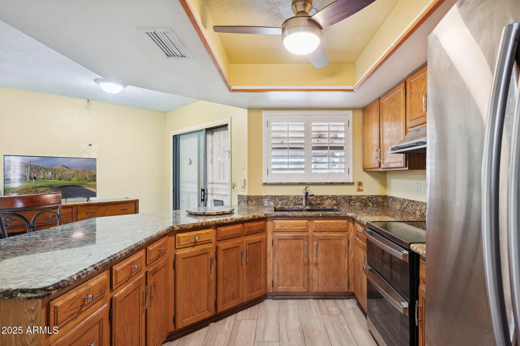 Property Slideshow image 15 of 46 | 12214 s shoshoni dr, Phoenix, AZ, 85044