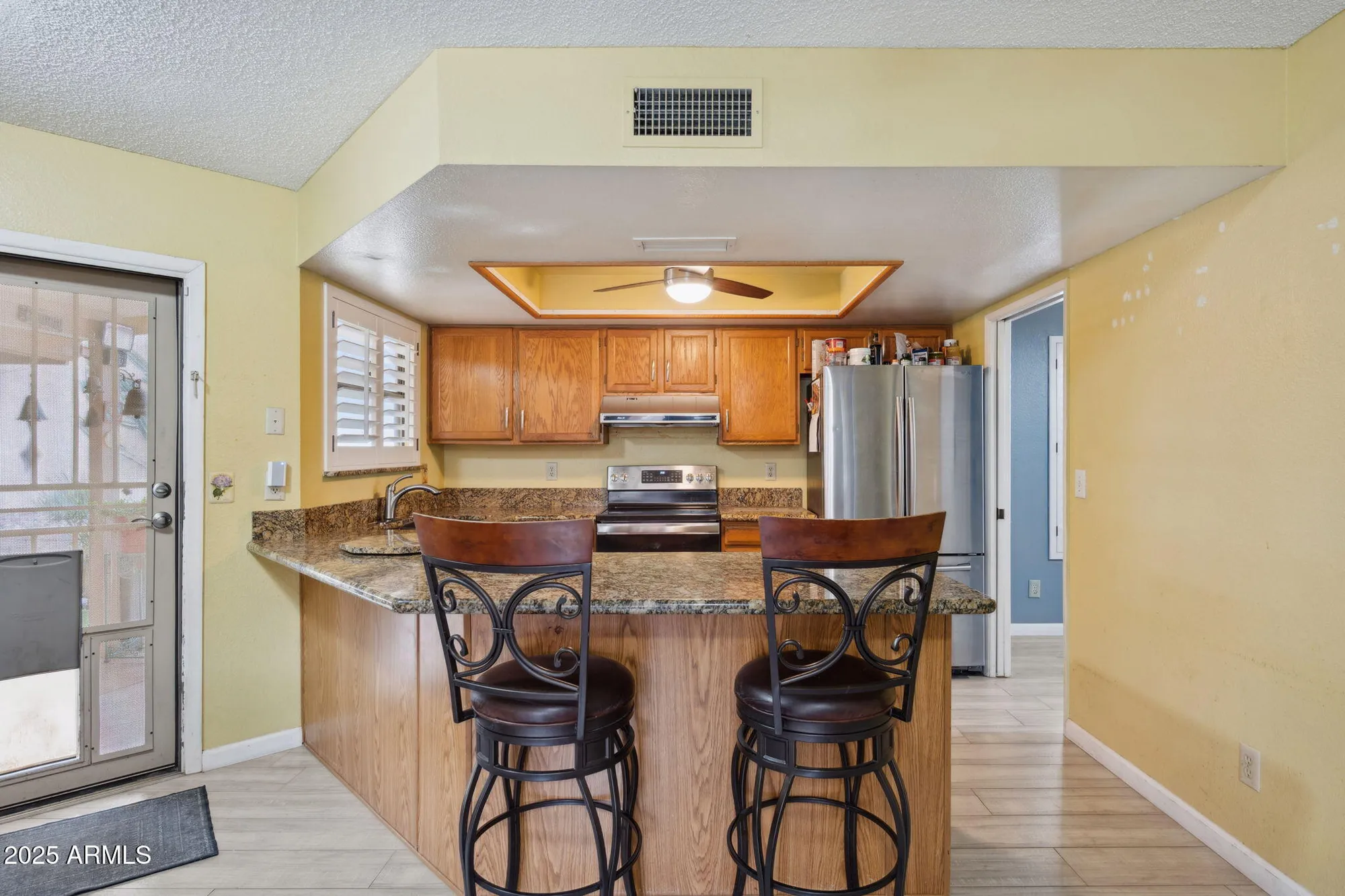 Property Slideshow image 16 of 46 | 12214 s shoshoni dr, Phoenix, AZ, 85044