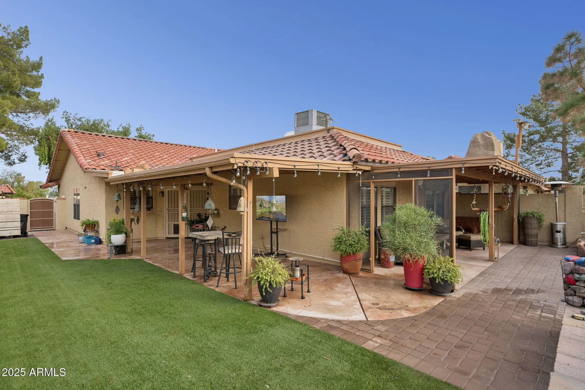 Property Slideshow image 28 of 46 | 12214 s shoshoni dr, Phoenix, AZ, 85044