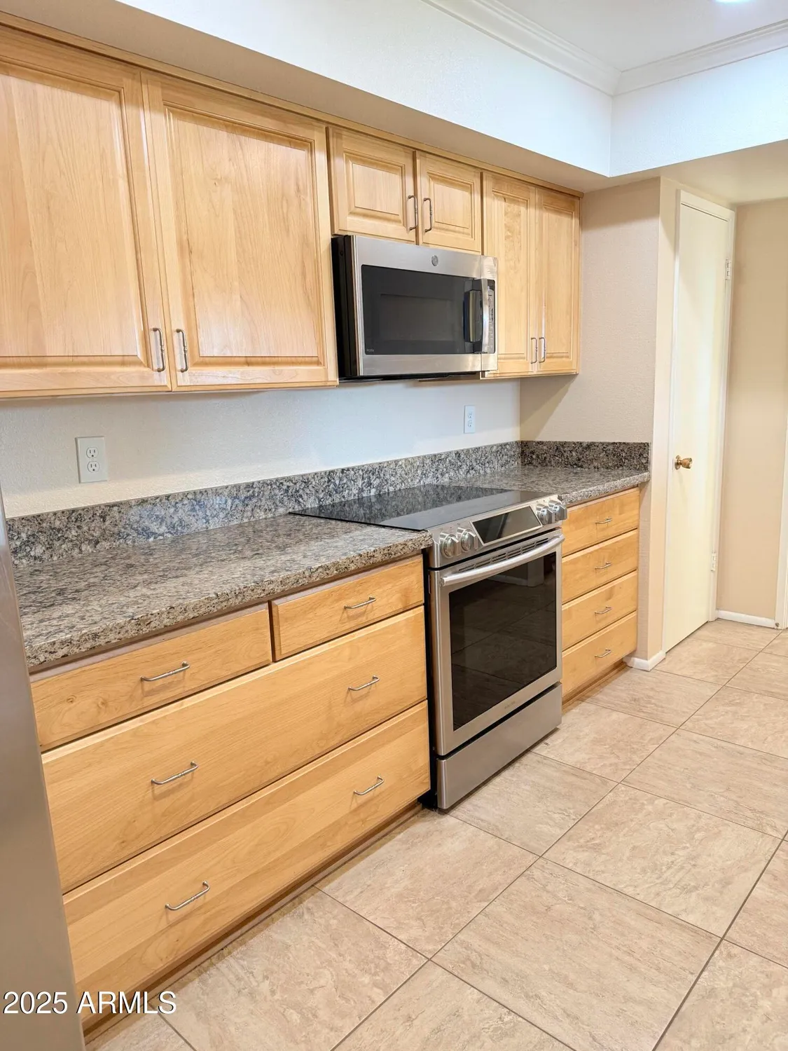 Property Slideshow image 7 of 49 | 10904 w cameo dr, Sun City, AZ, 85351