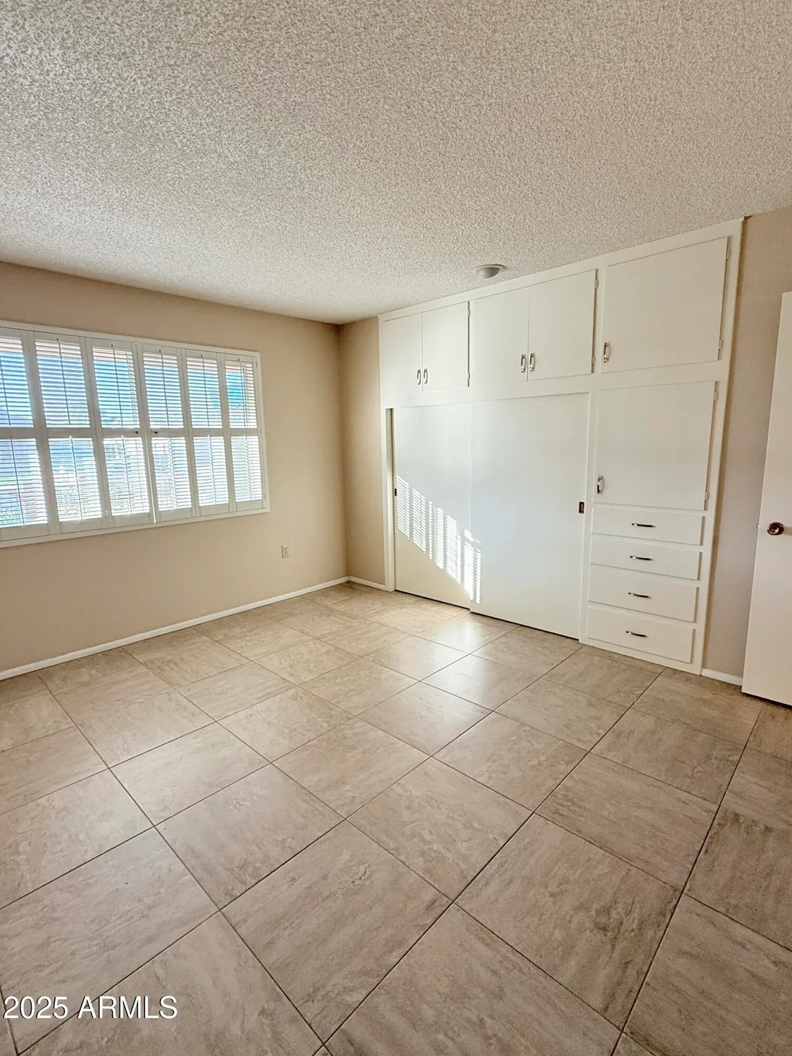 Property Slideshow image 27 of 49 | 10904 w cameo dr, Sun City, AZ, 85351