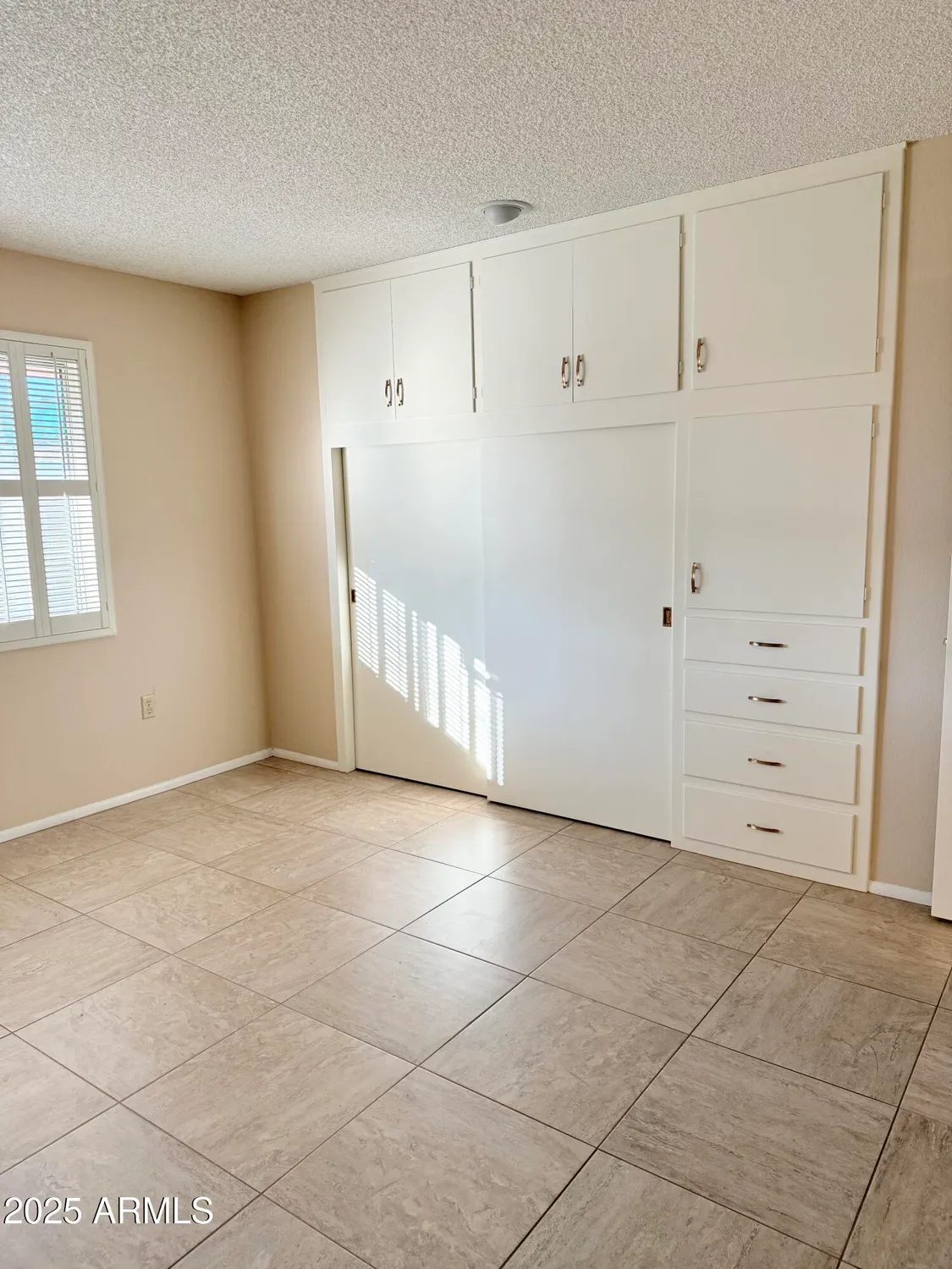 Property Slideshow image 26 of 49 | 10904 w cameo dr, Sun City, AZ, 85351