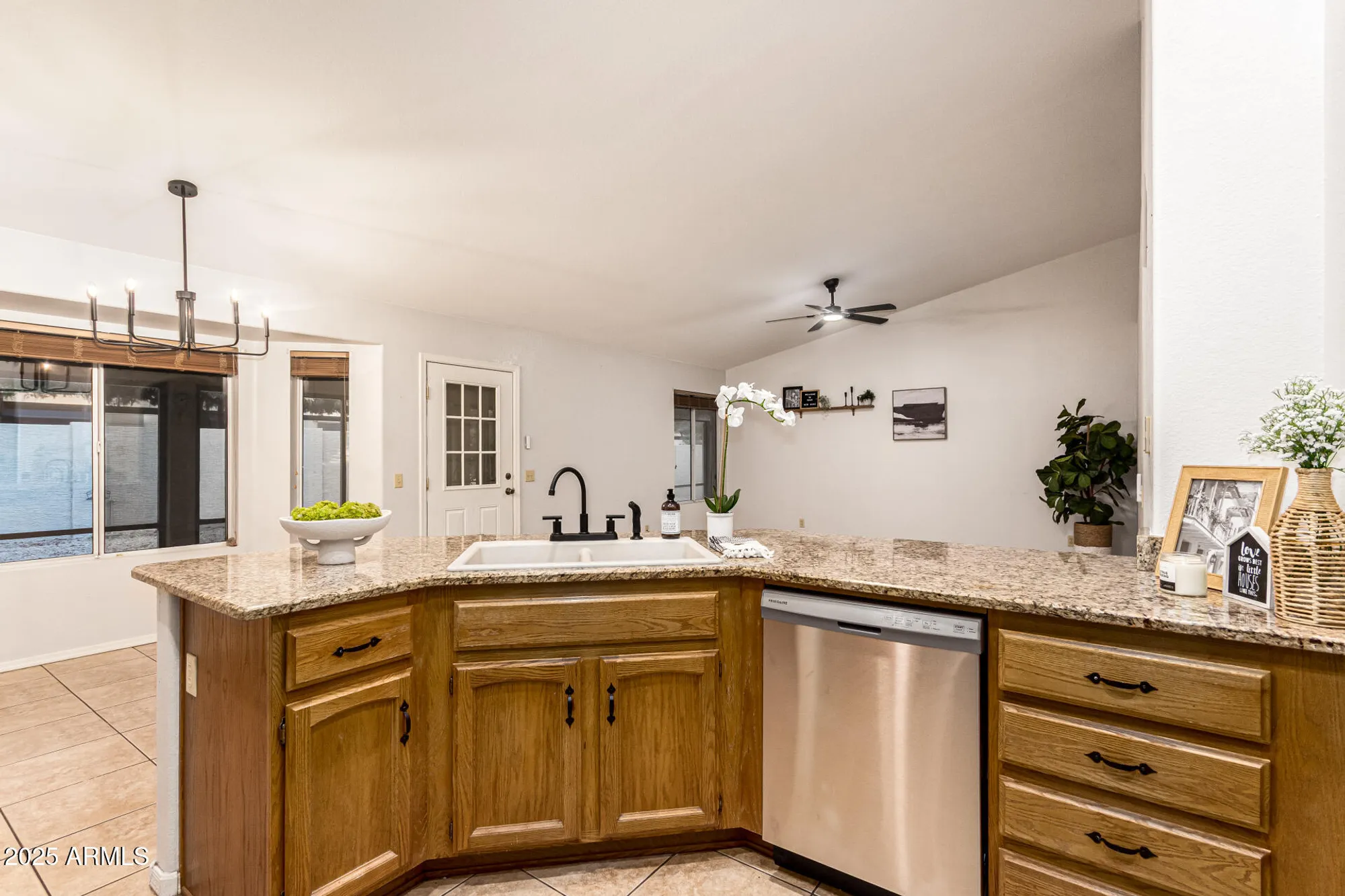 Property Slideshow image 10 of 39 | 9421 e nacoma dr, Sun Lakes, AZ, 85248
