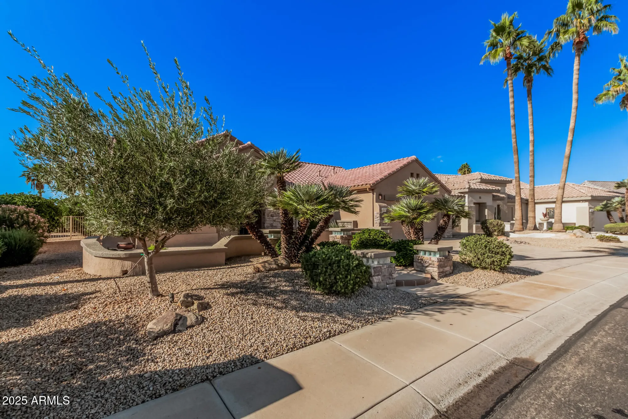 Property Slideshow image 6 of 40 | 15917 w clear canyon dr, Surprise, AZ, 85374