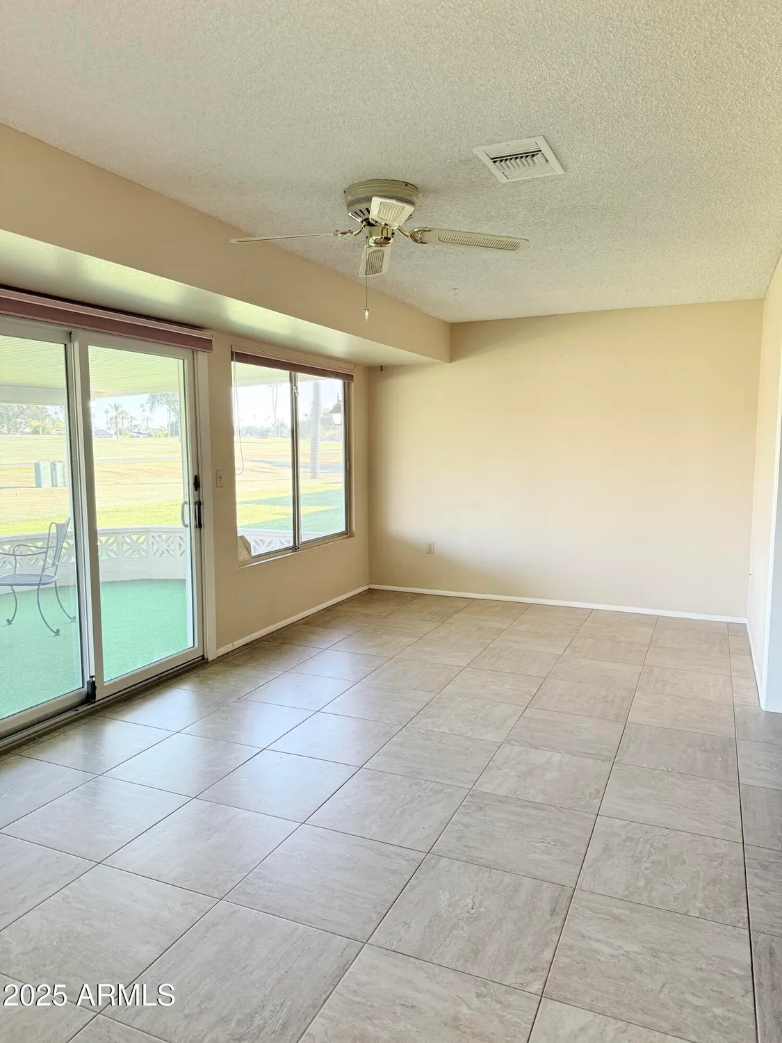 Property Slideshow image 16 of 49 | 10904 w cameo dr, Sun City, AZ, 85351