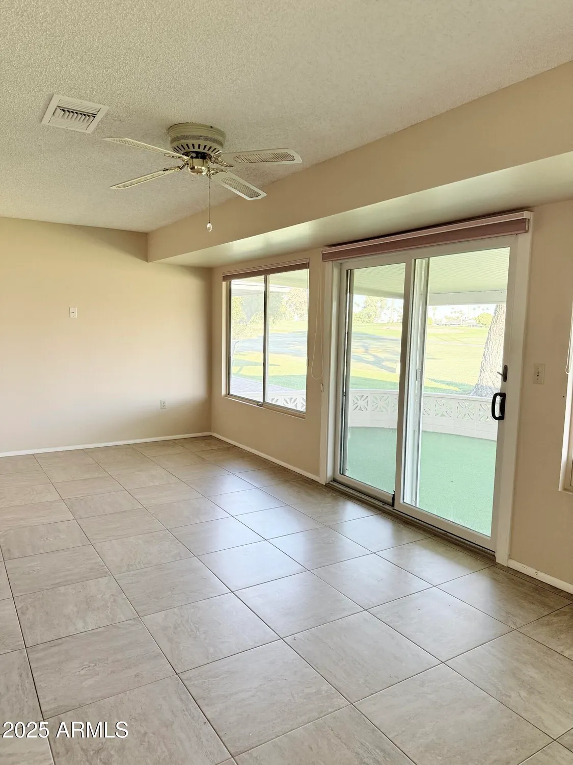 Property Slideshow image 15 of 49 | 10904 w cameo dr, Sun City, AZ, 85351