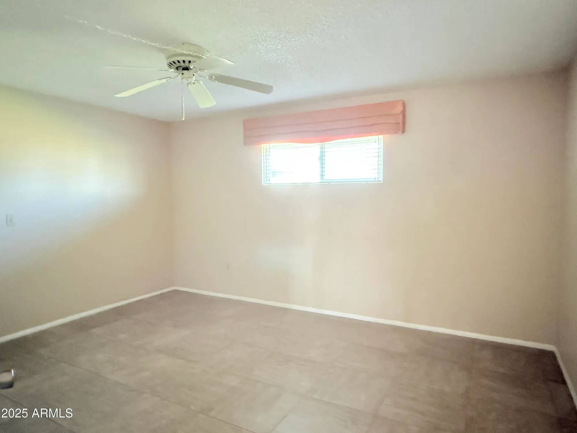 Property Slideshow image 18 of 49 | 10904 w cameo dr, Sun City, AZ, 85351