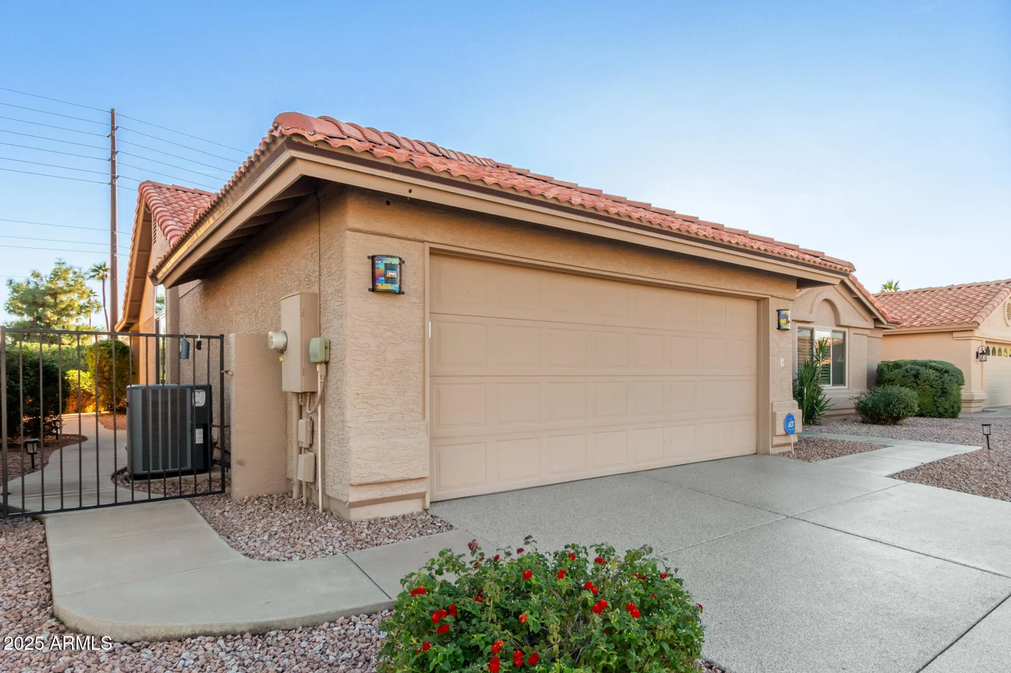 Property Slideshow image 2 of 45 | 10633 e coopers hawk dr, Sun Lakes, AZ, 85248