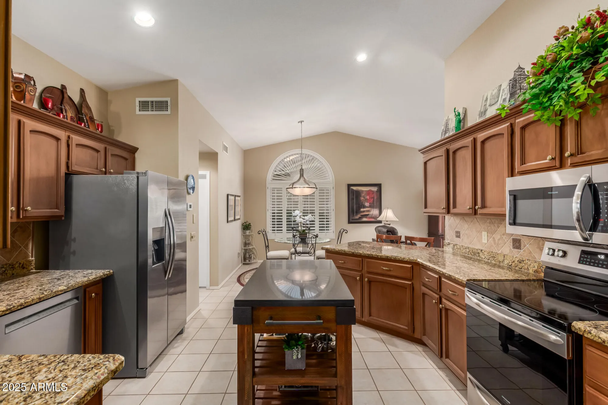 Property Slideshow image 14 of 45 | 10633 e coopers hawk dr, Sun Lakes, AZ, 85248