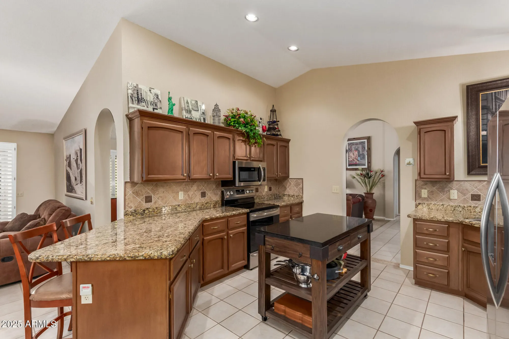 Property Slideshow image 13 of 45 | 10633 e coopers hawk dr, Sun Lakes, AZ, 85248