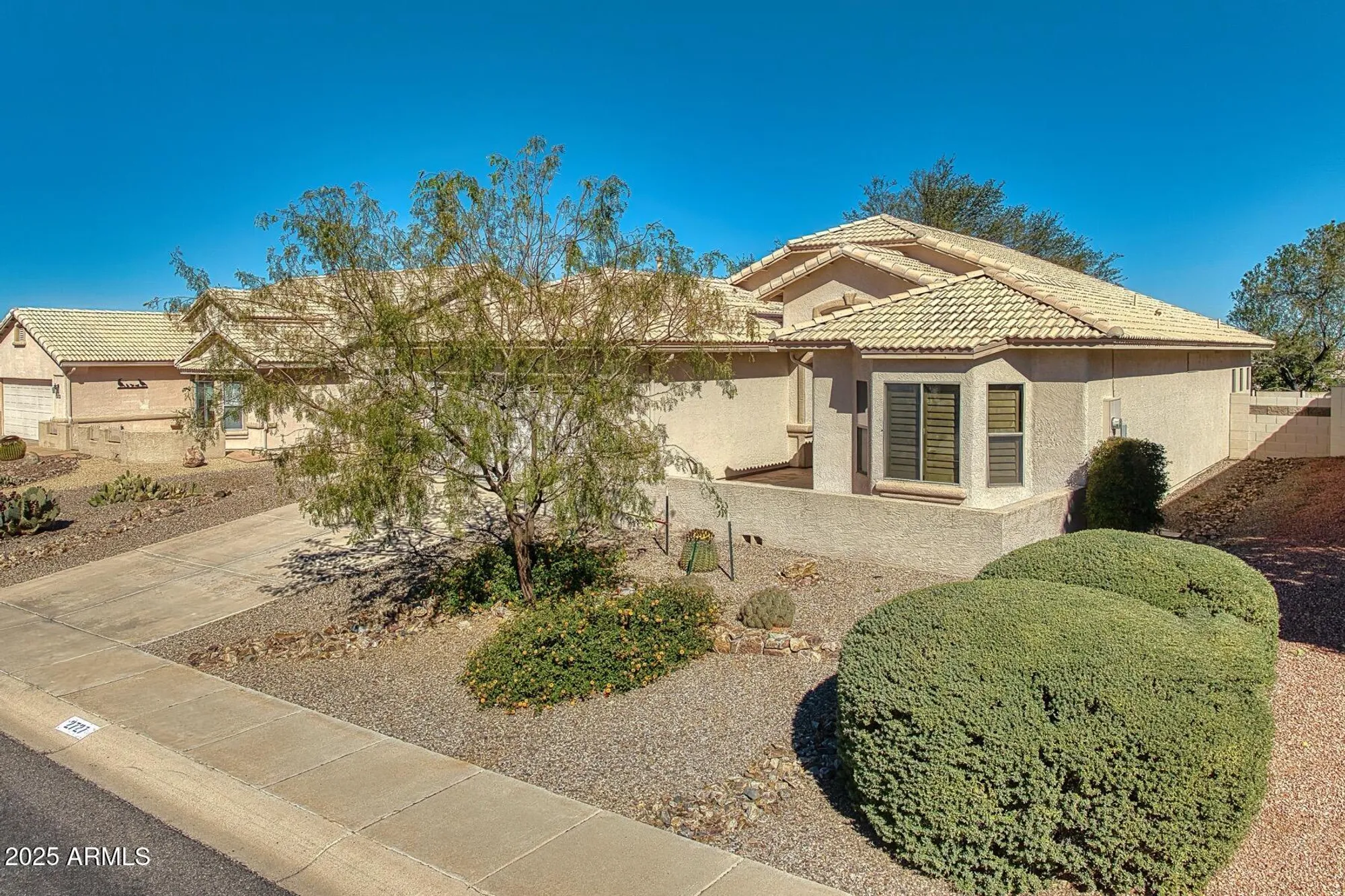 Property Slideshow image 2 of 44 | 2727 glengarry way, Sierra Vista, AZ, 85650