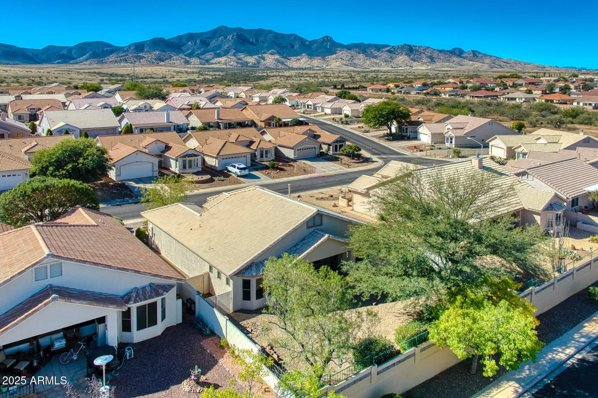 Property Slideshow image 5 of 44 | 2727 glengarry way, Sierra Vista, AZ, 85650