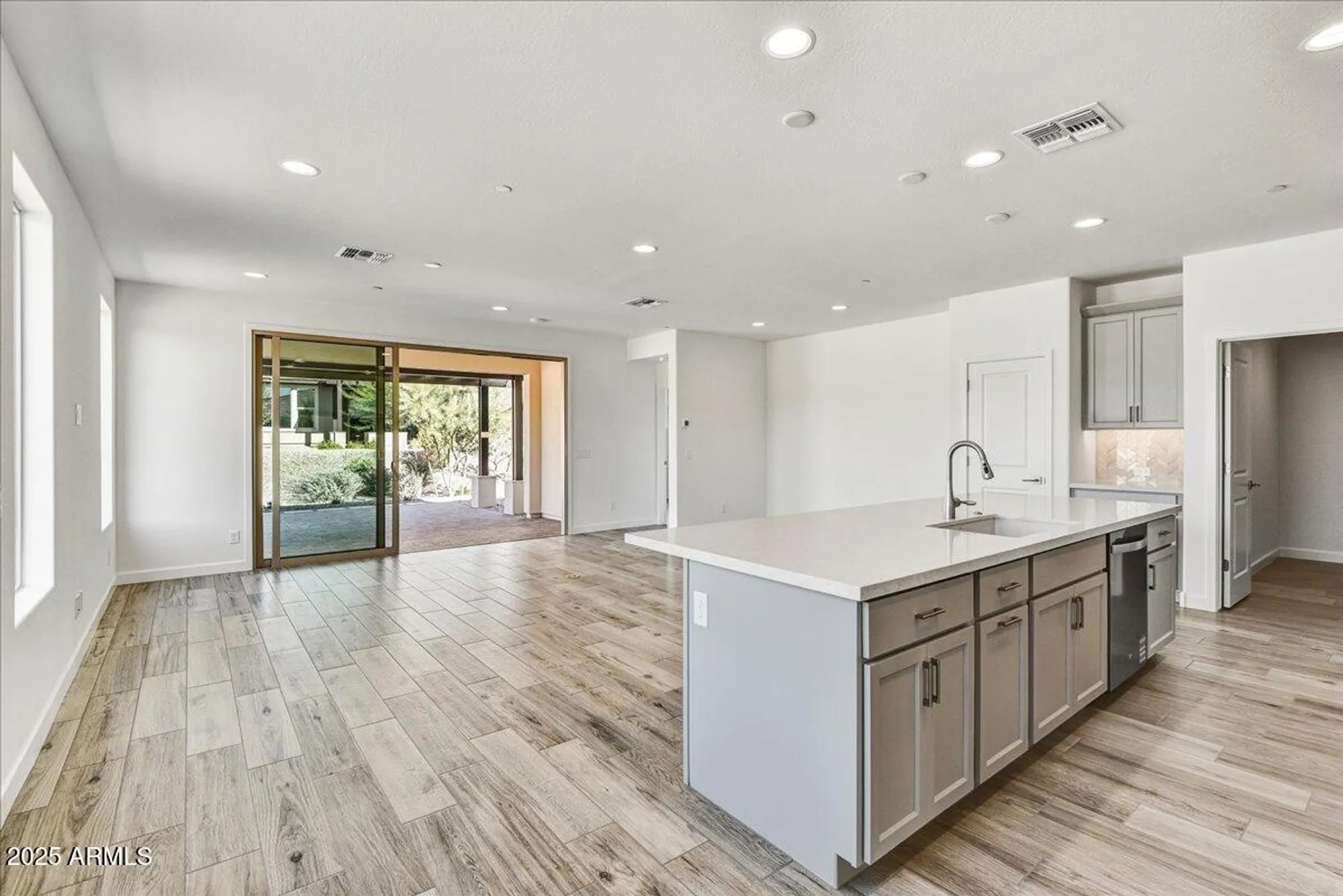 Property Slideshow image 8 of 49 | 18230 e coronado cave ct, Rio Verde, AZ, 85263