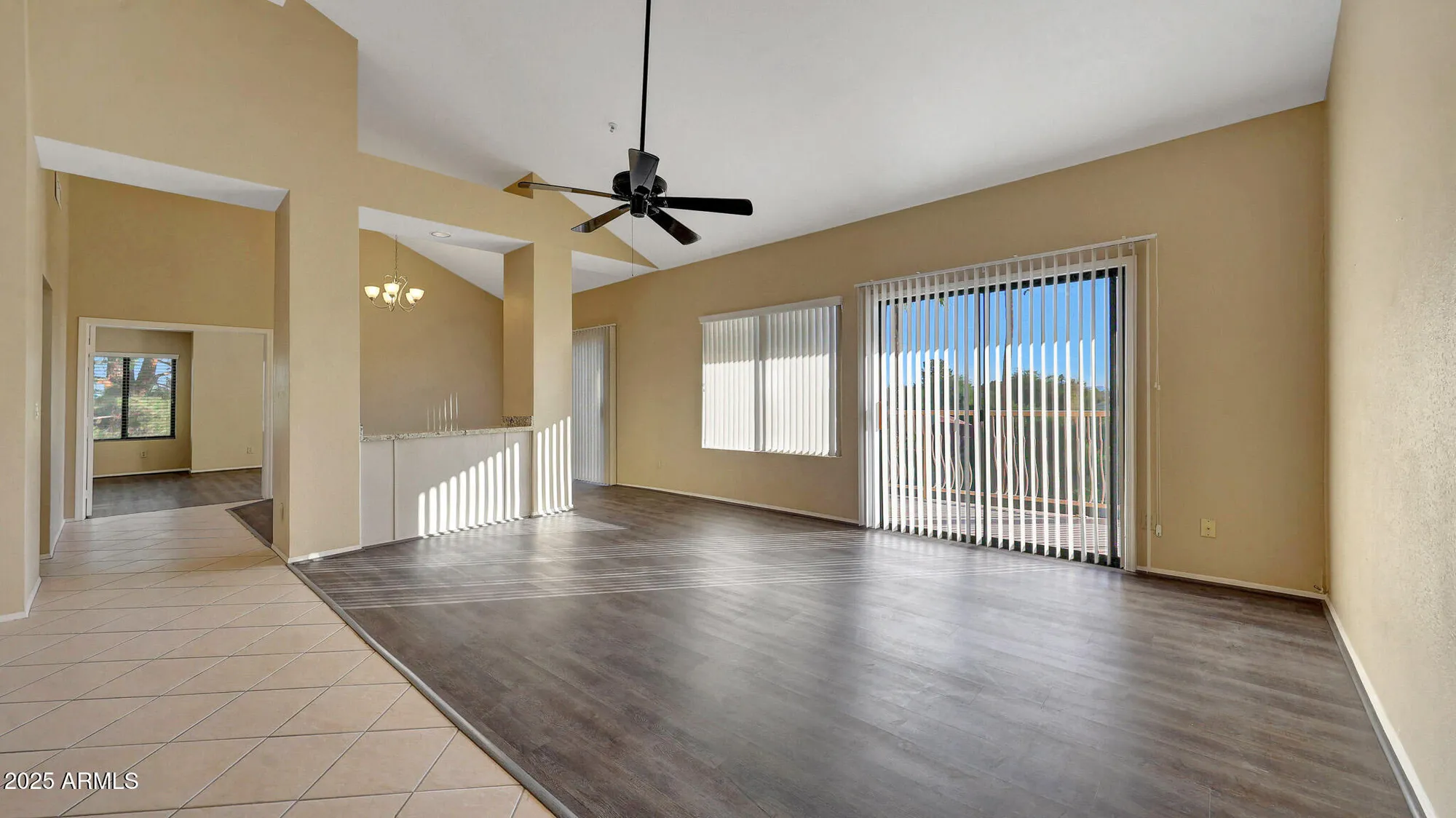 Property Slideshow image 6 of 43 | 19400 n westbrook pkwy unit 333, Peoria, AZ, 85382