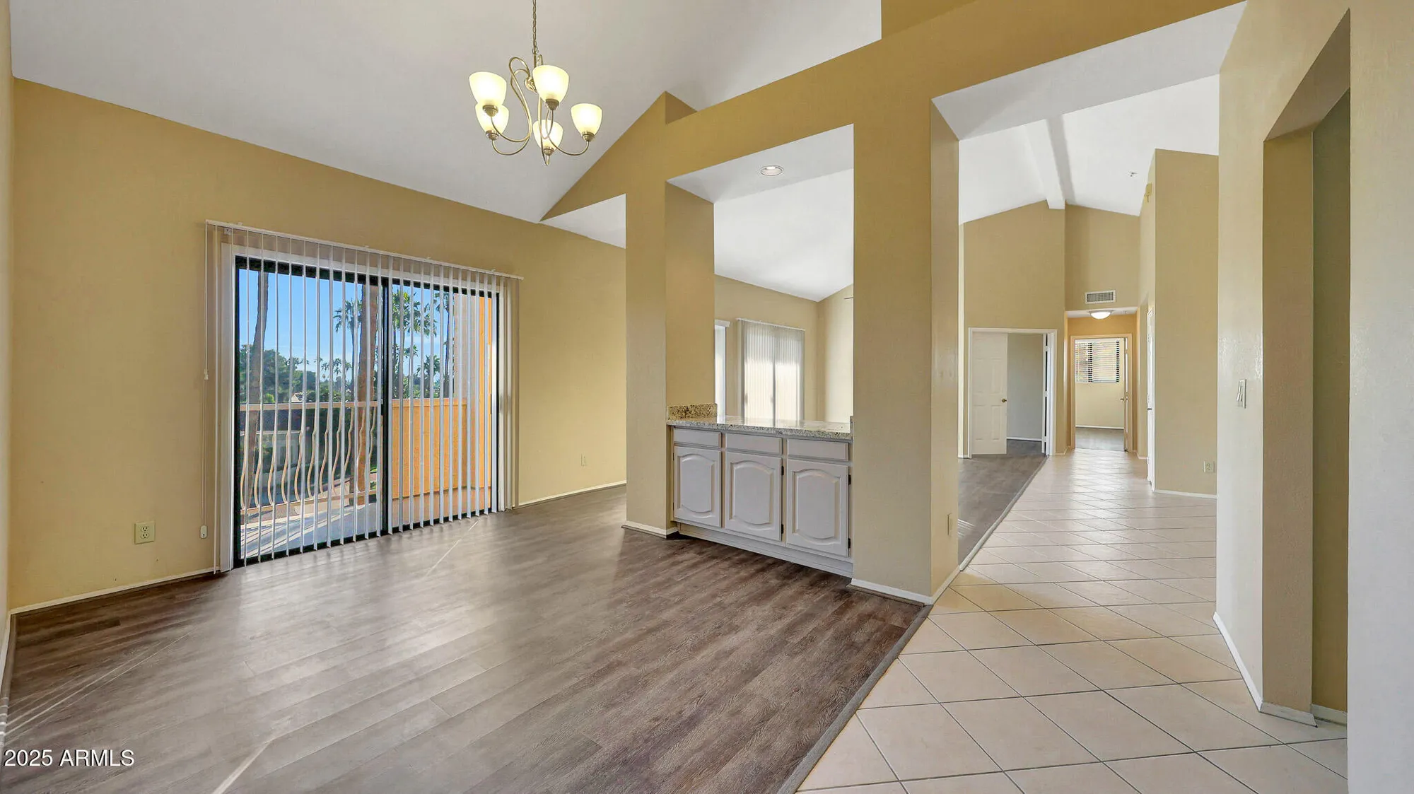 Property Slideshow image 10 of 43 | 19400 n westbrook pkwy unit 333, Peoria, AZ, 85382