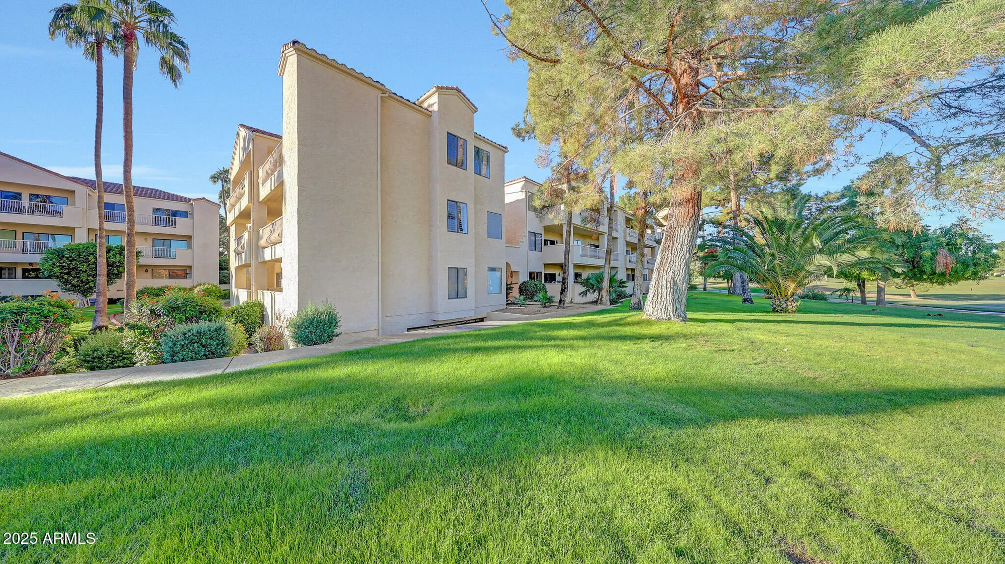 Property Slideshow image 38 of 43 | 19400 n westbrook pkwy unit 333, Peoria, AZ, 85382