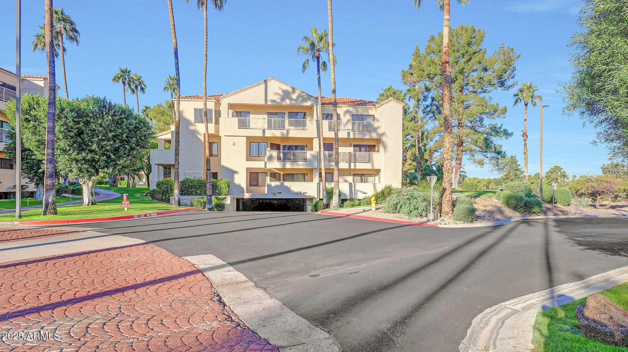 Property Slideshow image 37 of 43 | 19400 n westbrook pkwy unit 333, Peoria, AZ, 85382