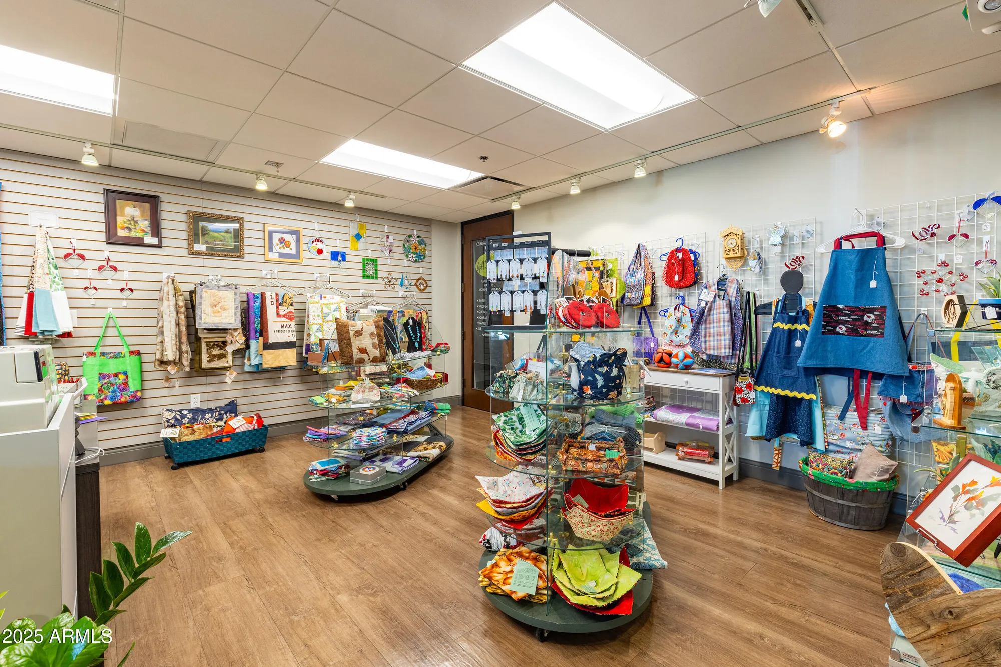 Property Slideshow image 44 of 46 | 12214 s shoshoni dr, Phoenix, AZ, 85044