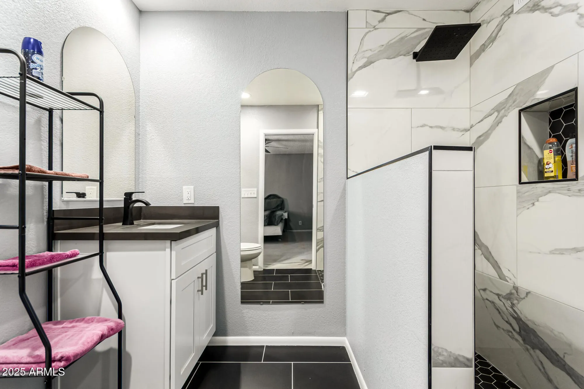 Property Slideshow image 17 of 35 | 8016 e medina ave, Mesa, AZ, 85209