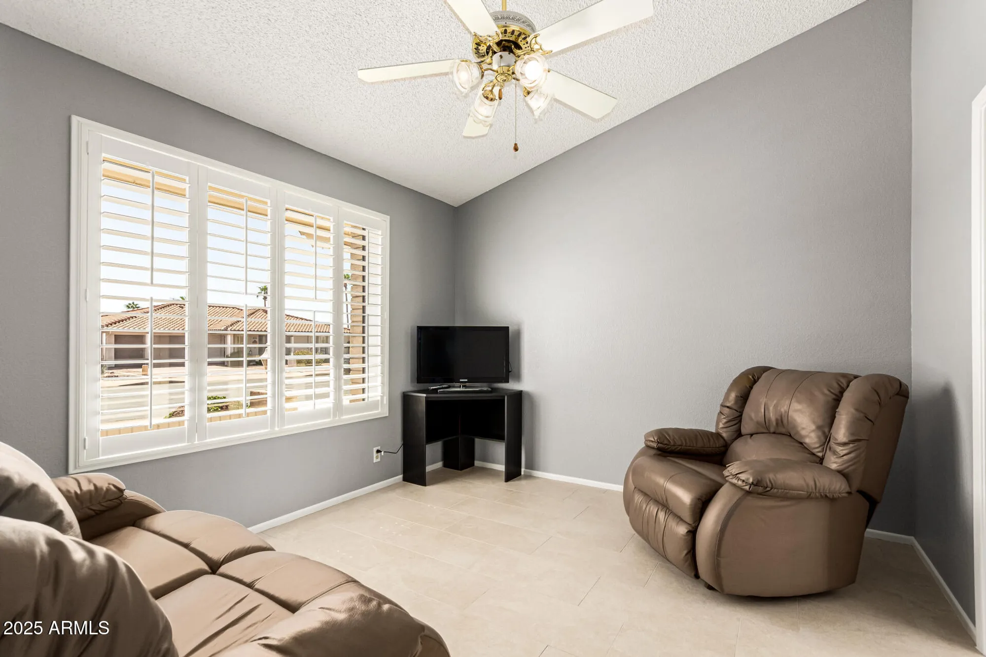 Property Slideshow image 22 of 35 | 8016 e medina ave, Mesa, AZ, 85209