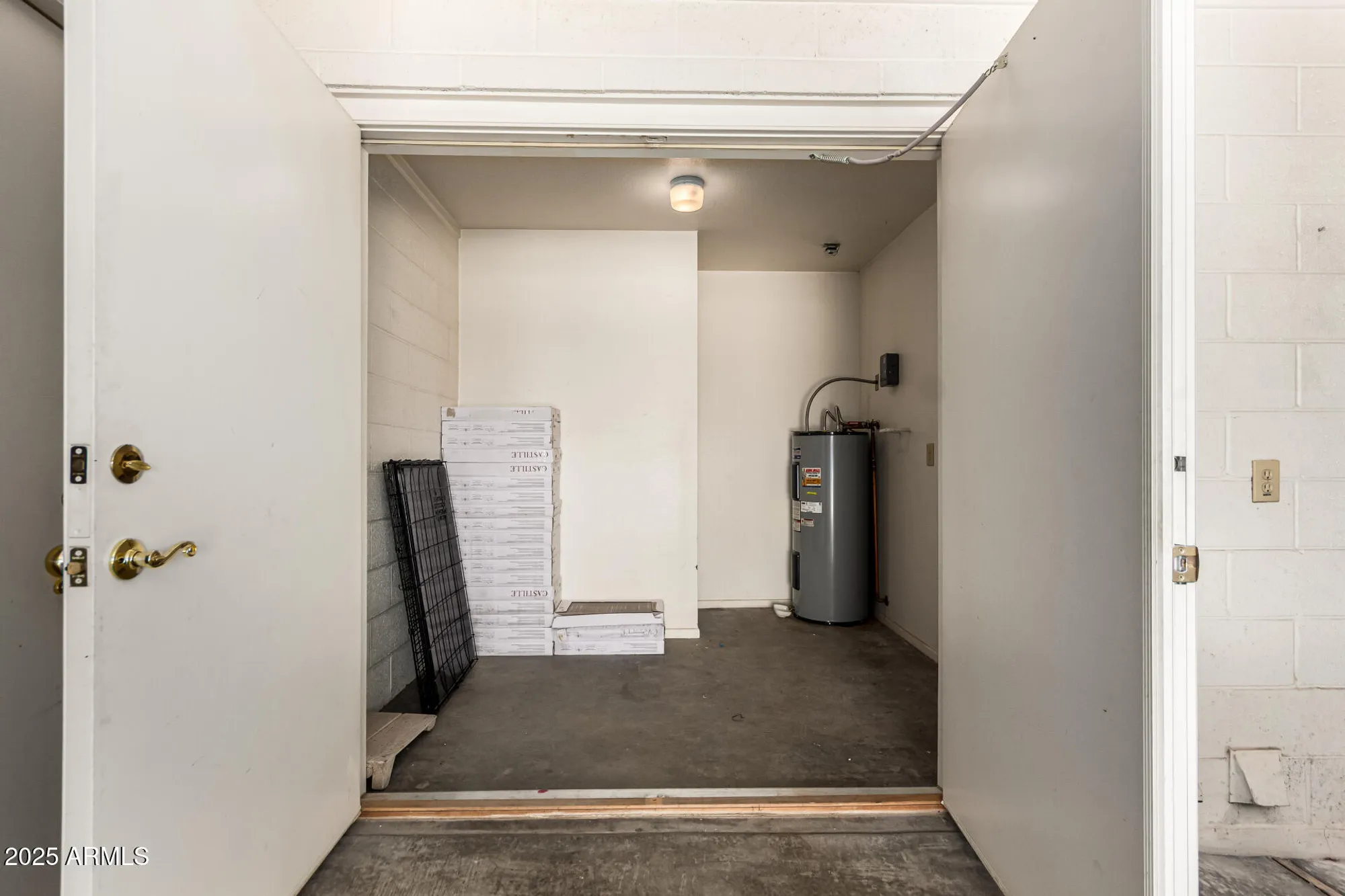 Property Slideshow image 26 of 35 | 8016 e medina ave, Mesa, AZ, 85209