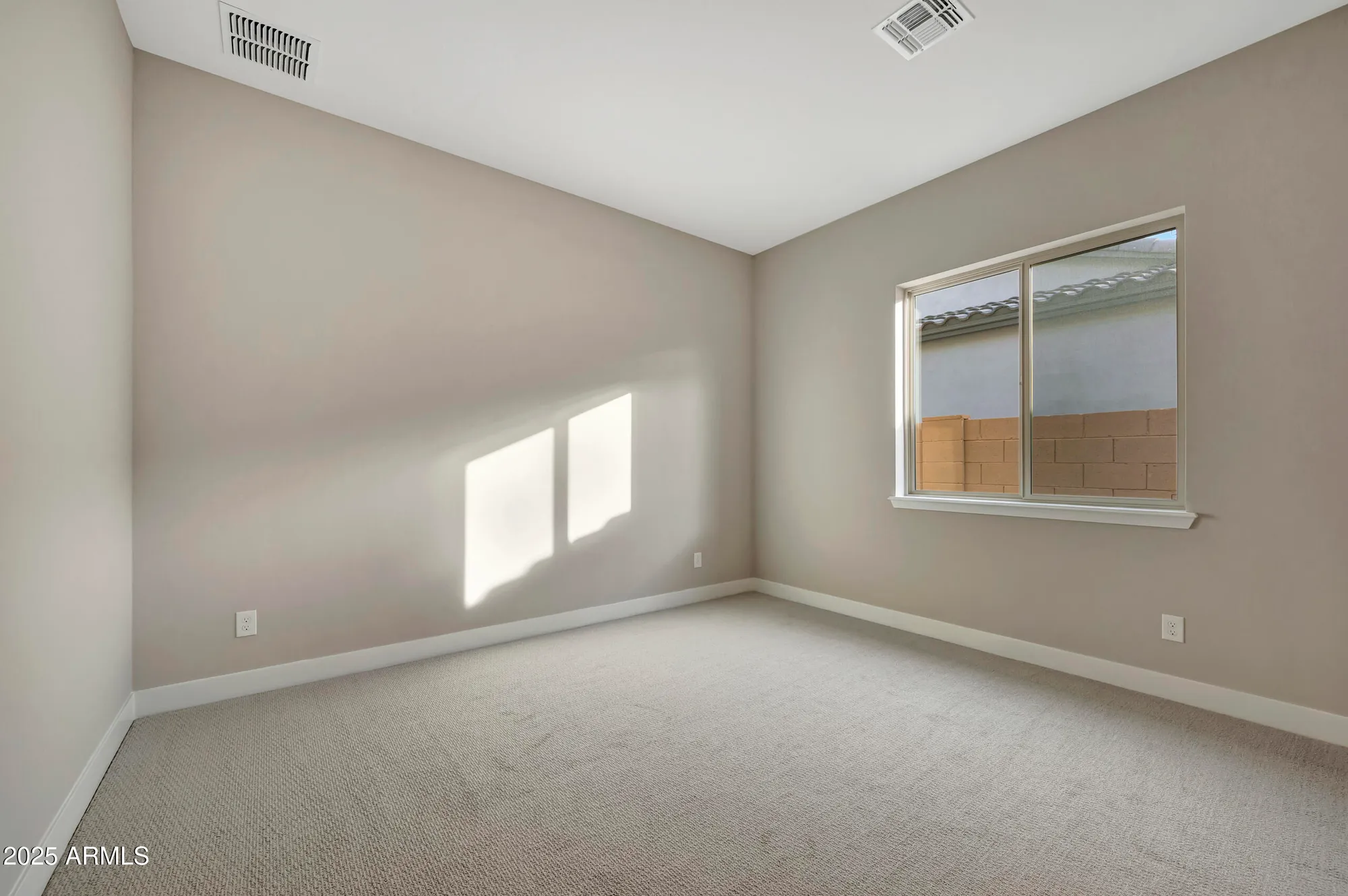 Property Slideshow image 16 of 27 | 20658 w berridge ln, Buckeye, AZ, 85396