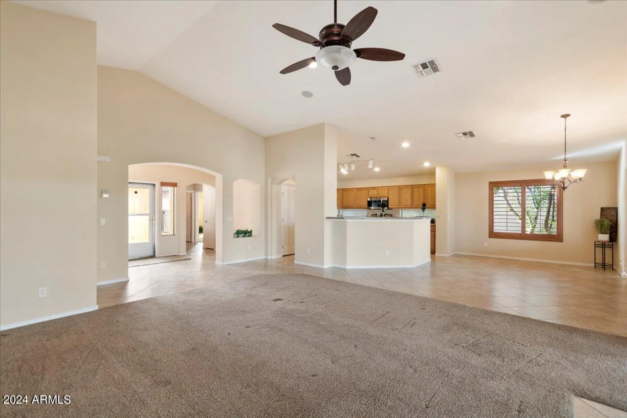 Property Slideshow image 5 of 38 | 27 n agua fria ln, Casa Grande, AZ, 85194