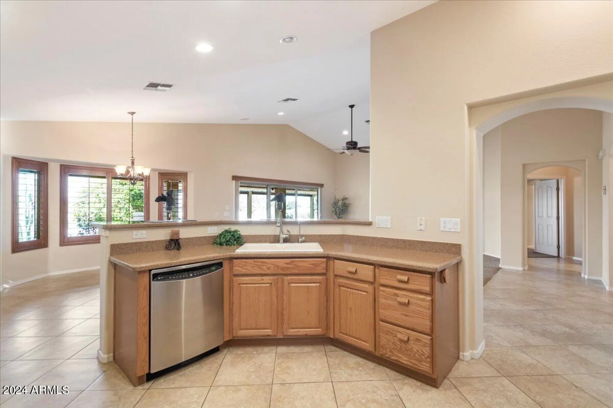 Property Slideshow image 10 of 38 | 27 n agua fria ln, Casa Grande, AZ, 85194