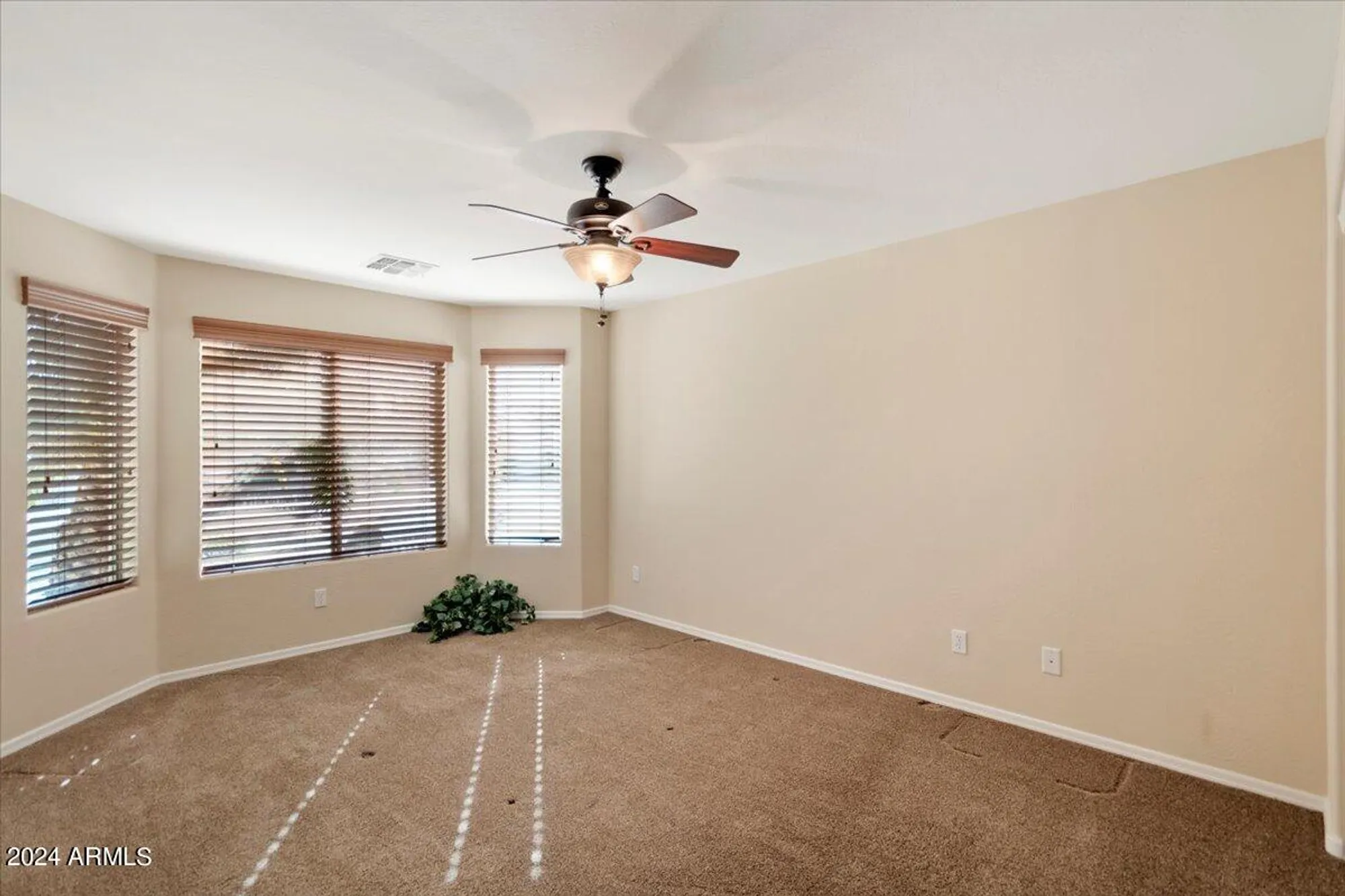 Property Slideshow image 22 of 38 | 27 n agua fria ln, Casa Grande, AZ, 85194