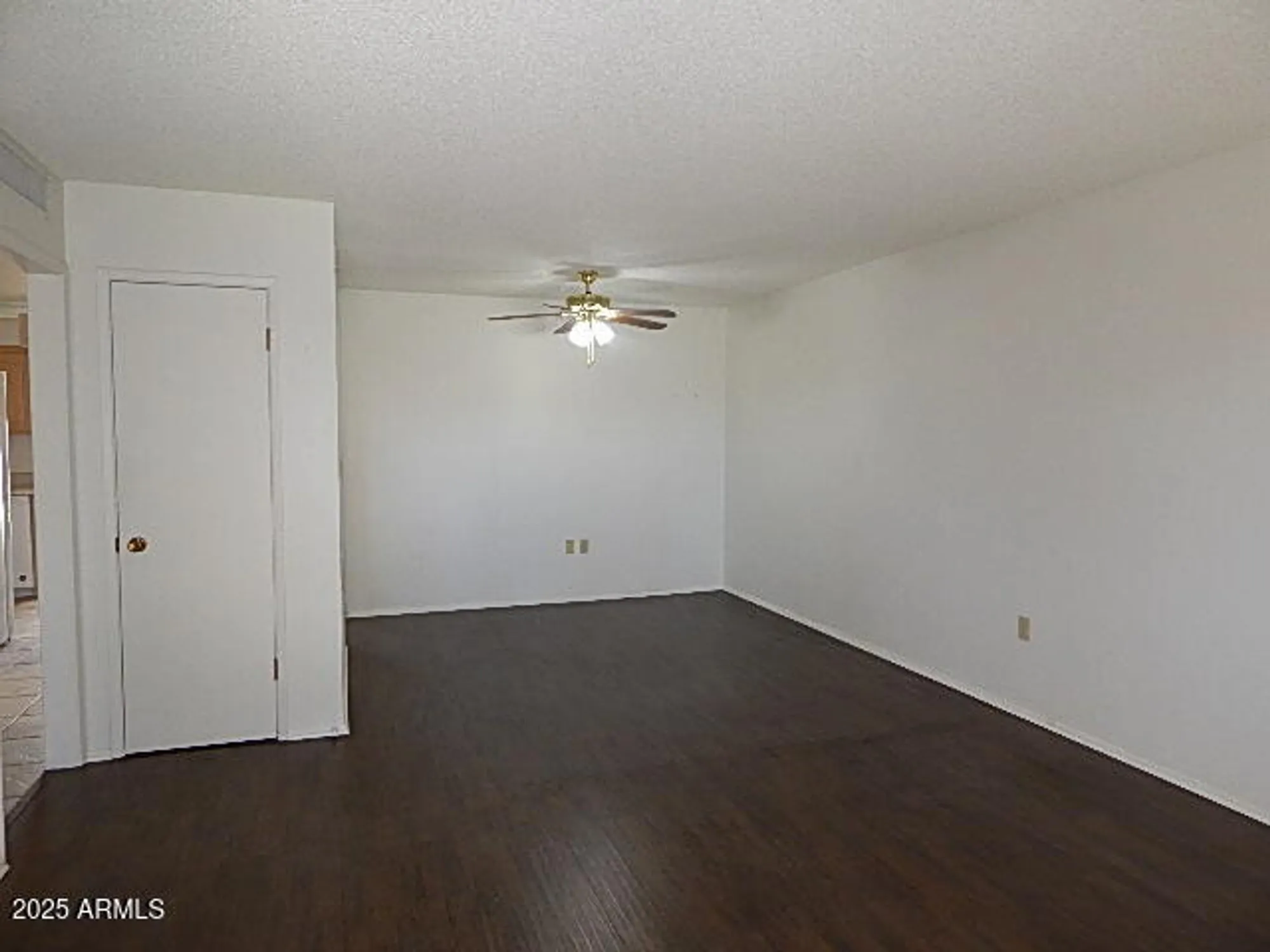 Property Slideshow image 4 of 10 | 10569 w coggins dr, Sun City, AZ, 85351