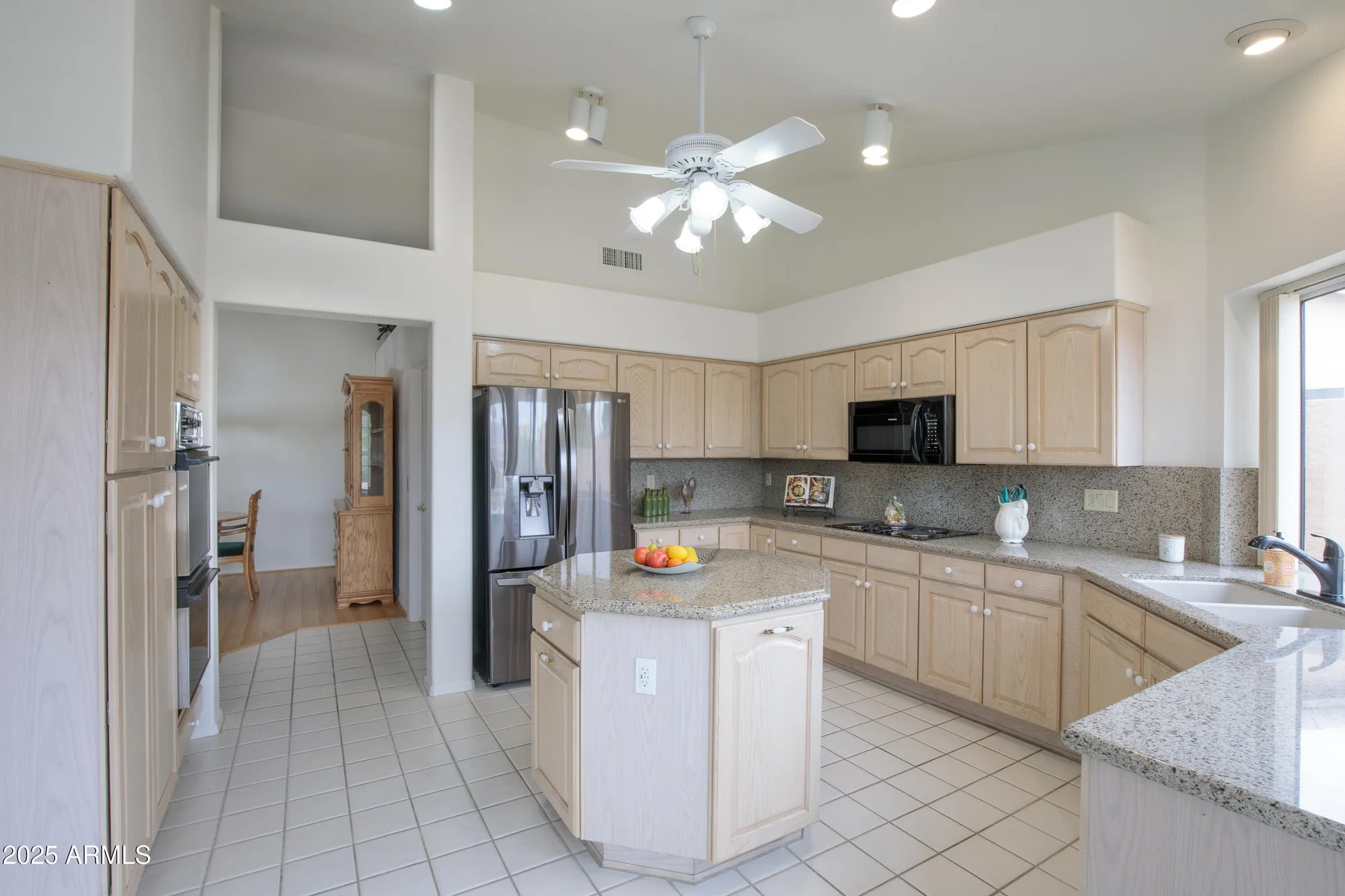 Property Slideshow image 7 of 18 | 18913 n 88th dr, Peoria, AZ, 85382