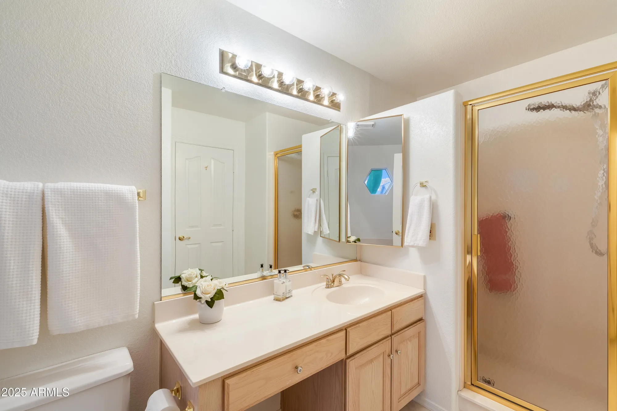 Property Slideshow image 15 of 18 | 18913 n 88th dr, Peoria, AZ, 85382