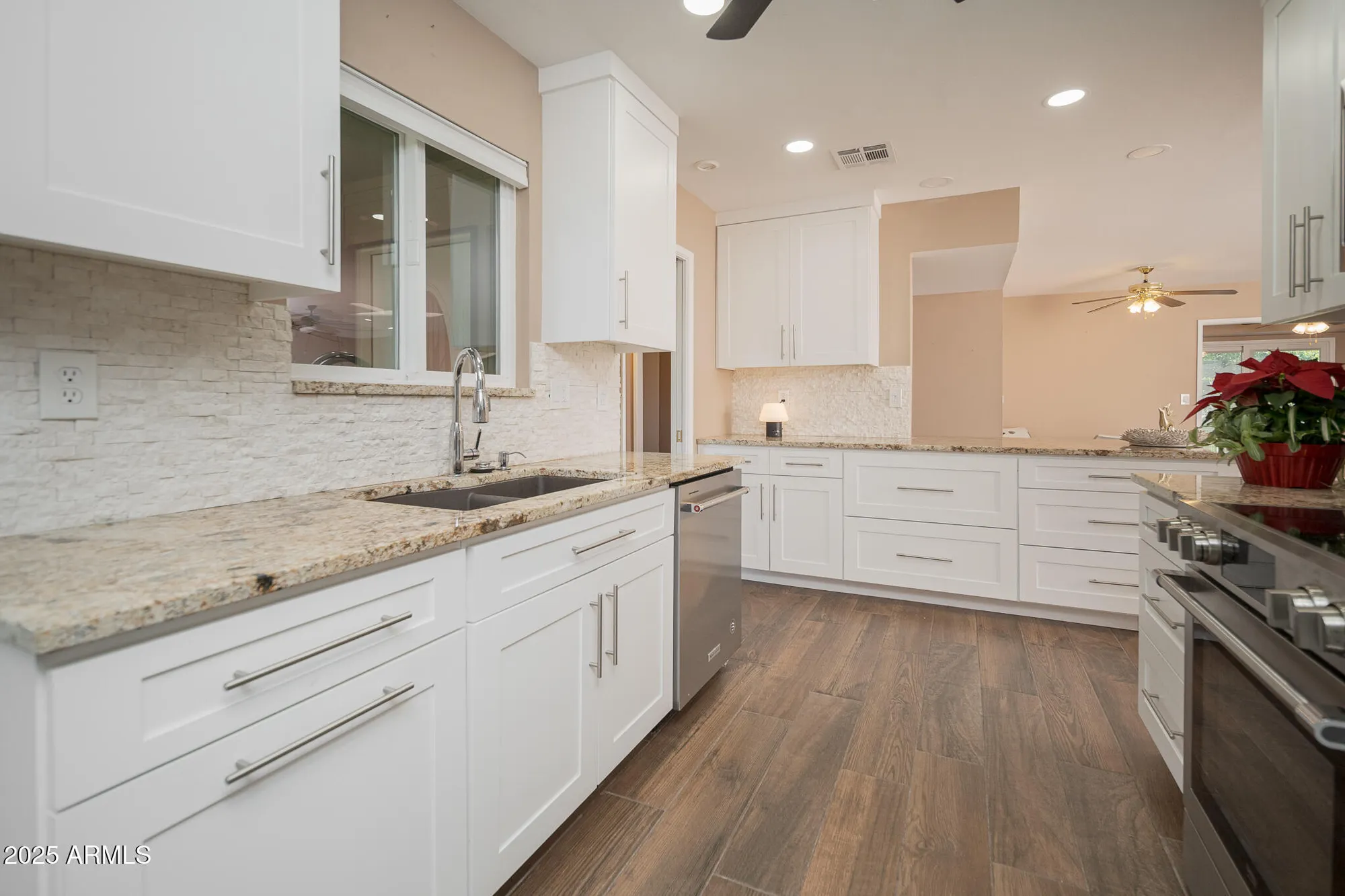 Property Slideshow image 15 of 48 | 10870 w clair dr, Sun City, AZ, 85351