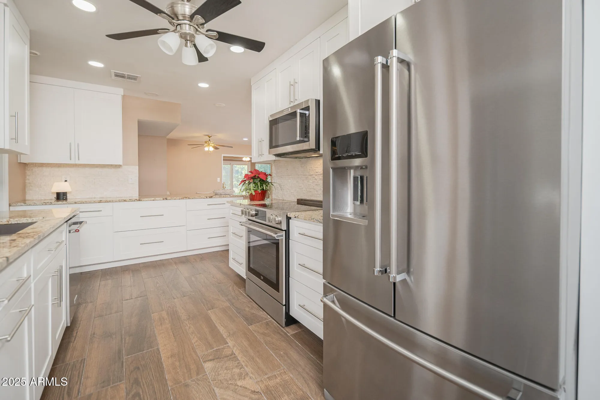 Property Slideshow image 16 of 48 | 10870 w clair dr, Sun City, AZ, 85351