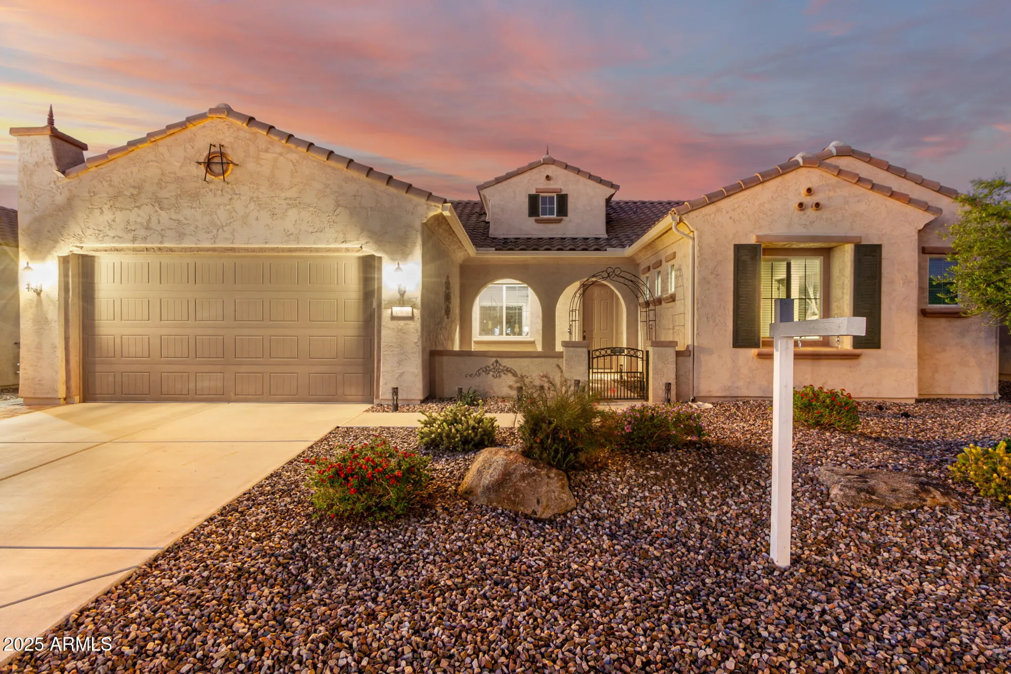 Property Slideshow image 2 of 104 | 7866 w willow way, Florence, AZ, 85132