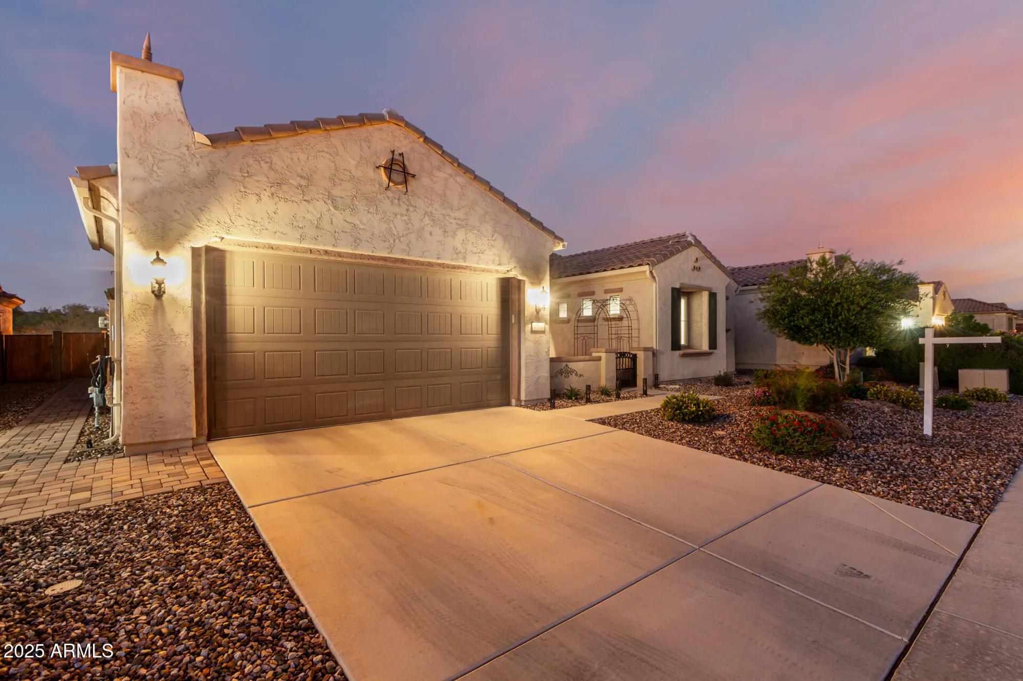 Property Slideshow image 4 of 104 | 7866 w willow way, Florence, AZ, 85132
