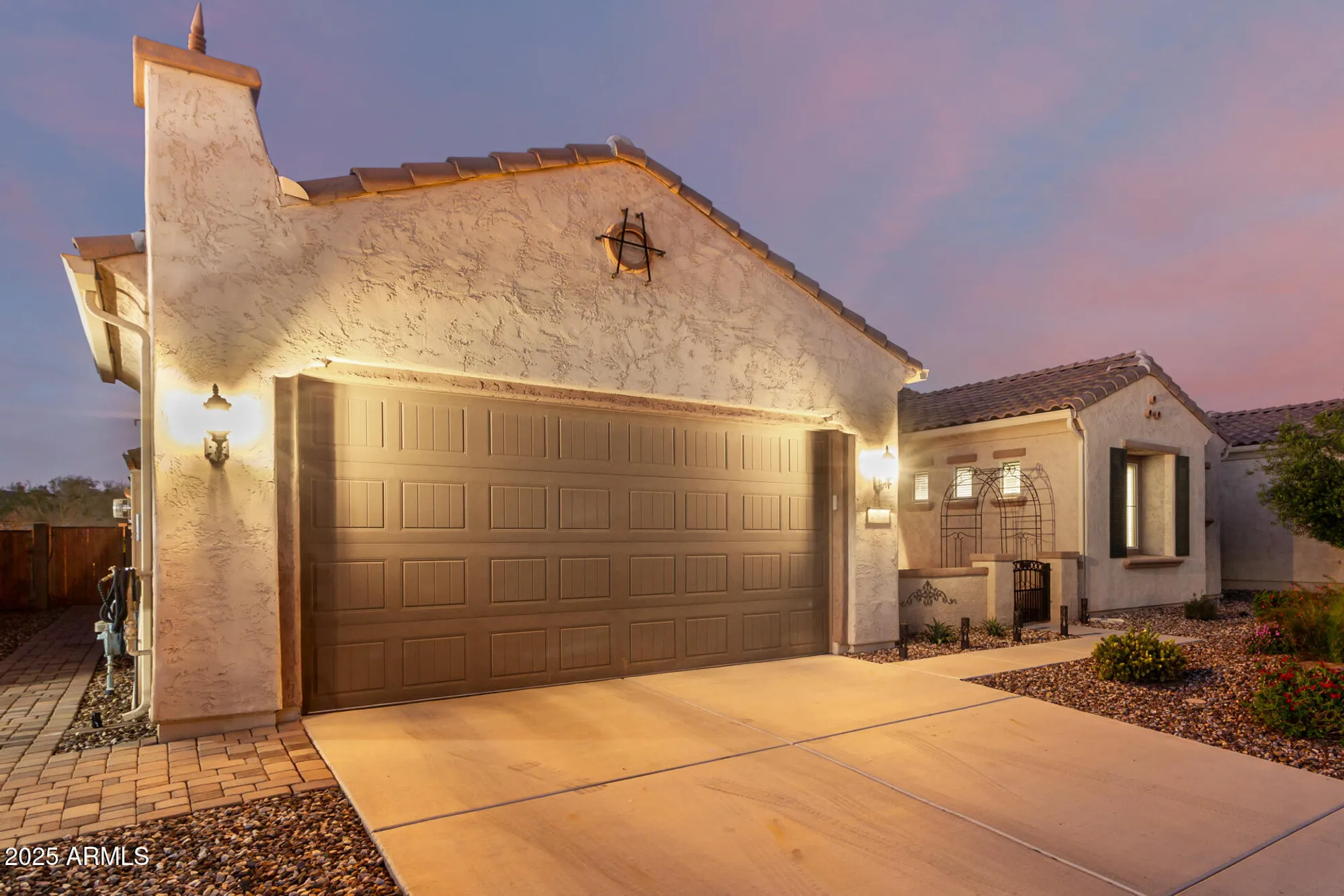 Property Slideshow image 5 of 104 | 7866 w willow way, Florence, AZ, 85132