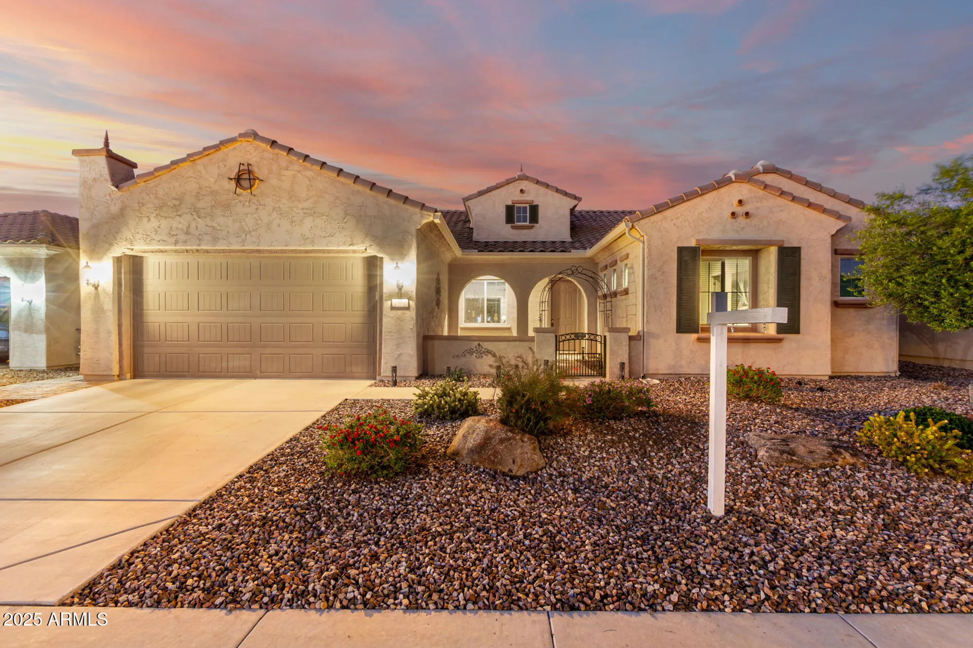 Property Slideshow image 3 of 104 | 7866 w willow way, Florence, AZ, 85132