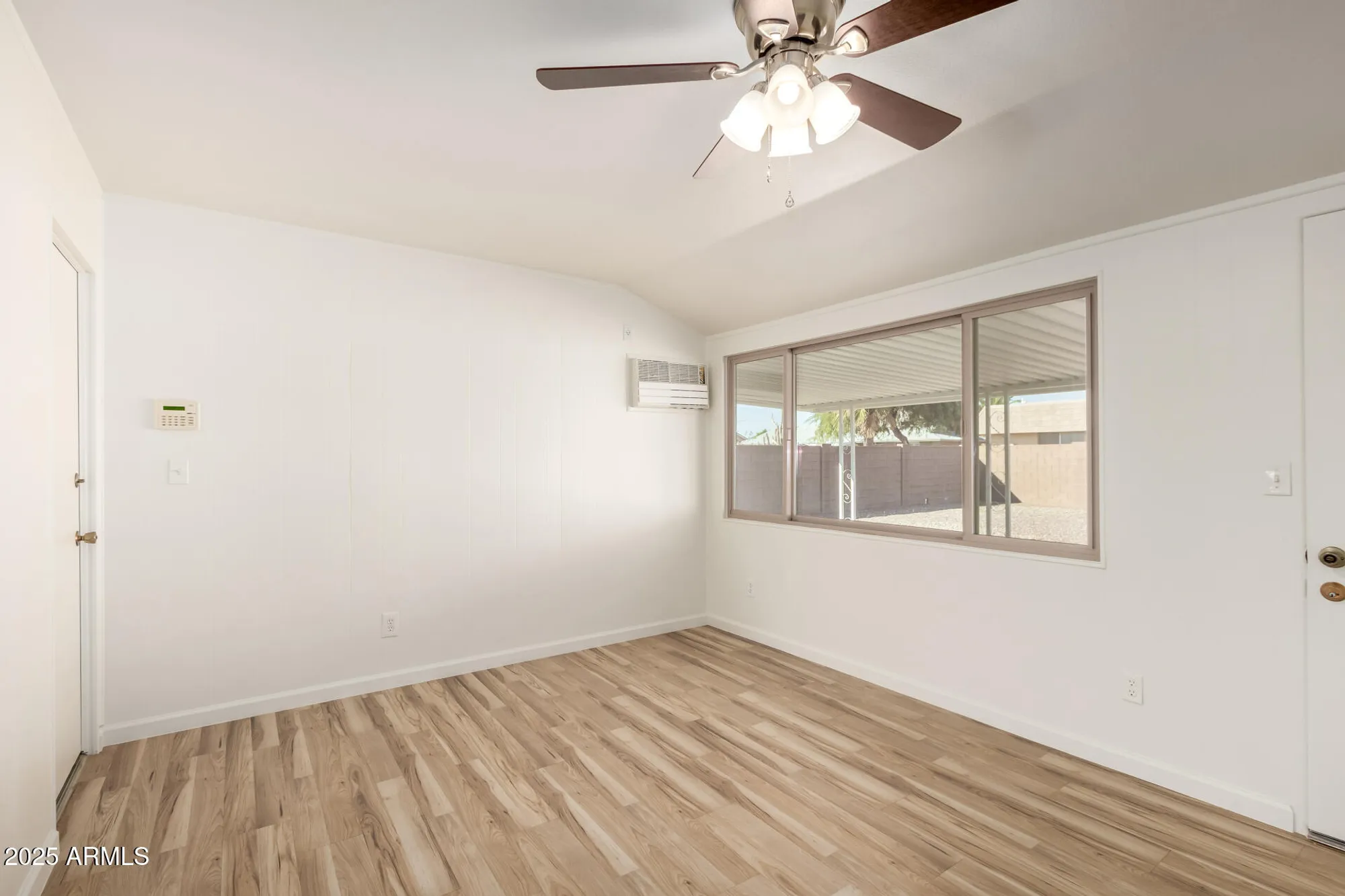 Property Slideshow image 12 of 22 | 10724 w camelot cir, Sun City, AZ, 85351