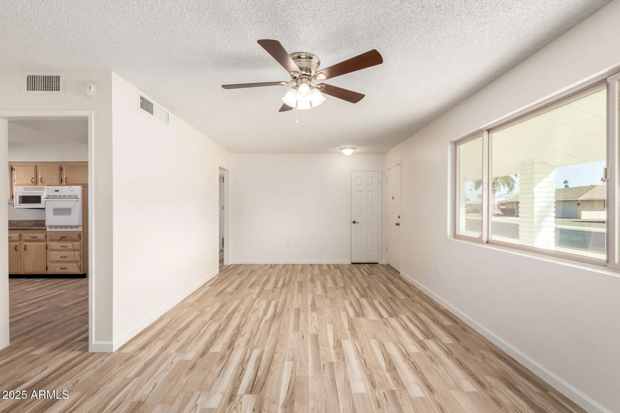 Property Slideshow image 7 of 22 | 10724 w camelot cir, Sun City, AZ, 85351