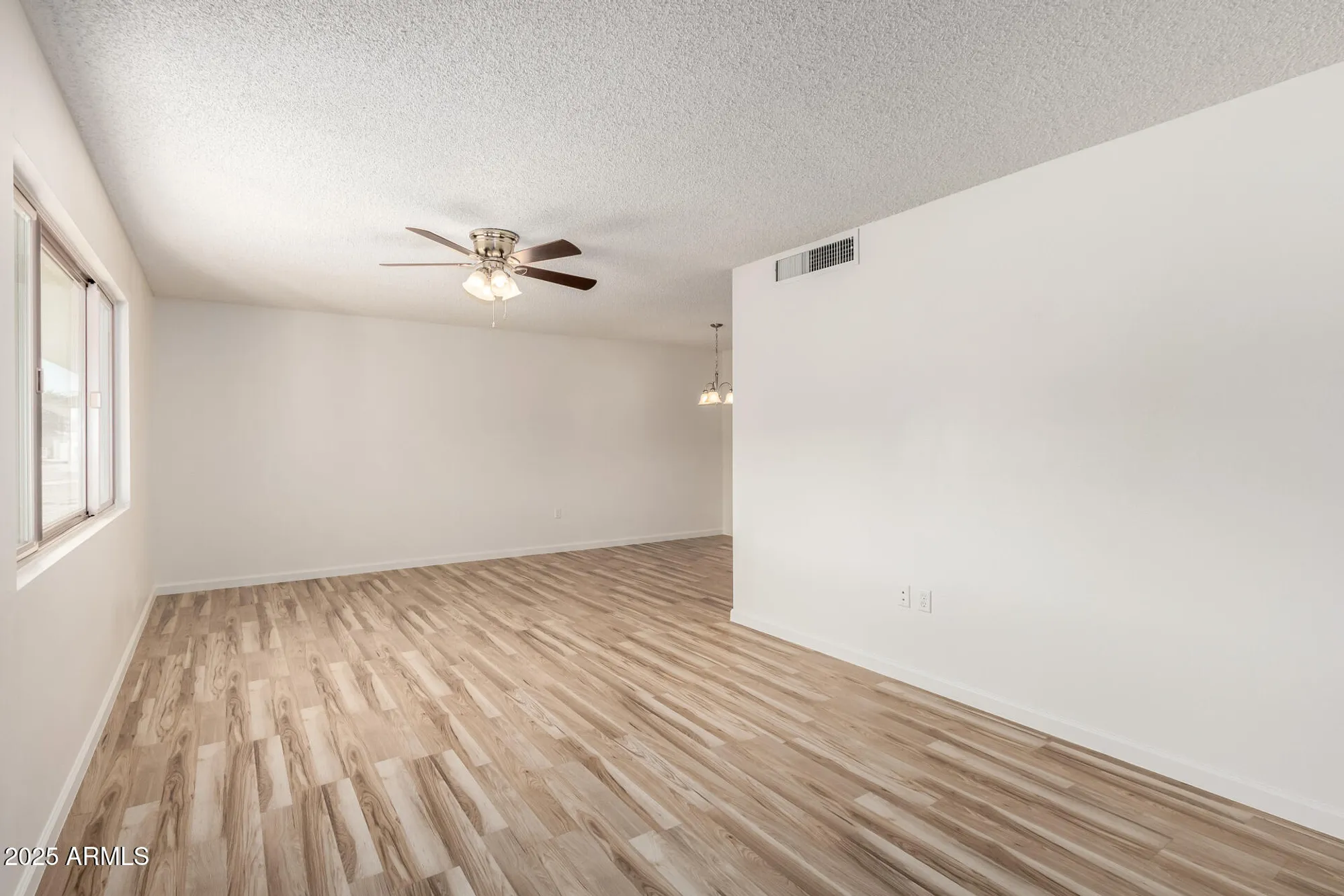 Property Slideshow image 8 of 22 | 10724 w camelot cir, Sun City, AZ, 85351